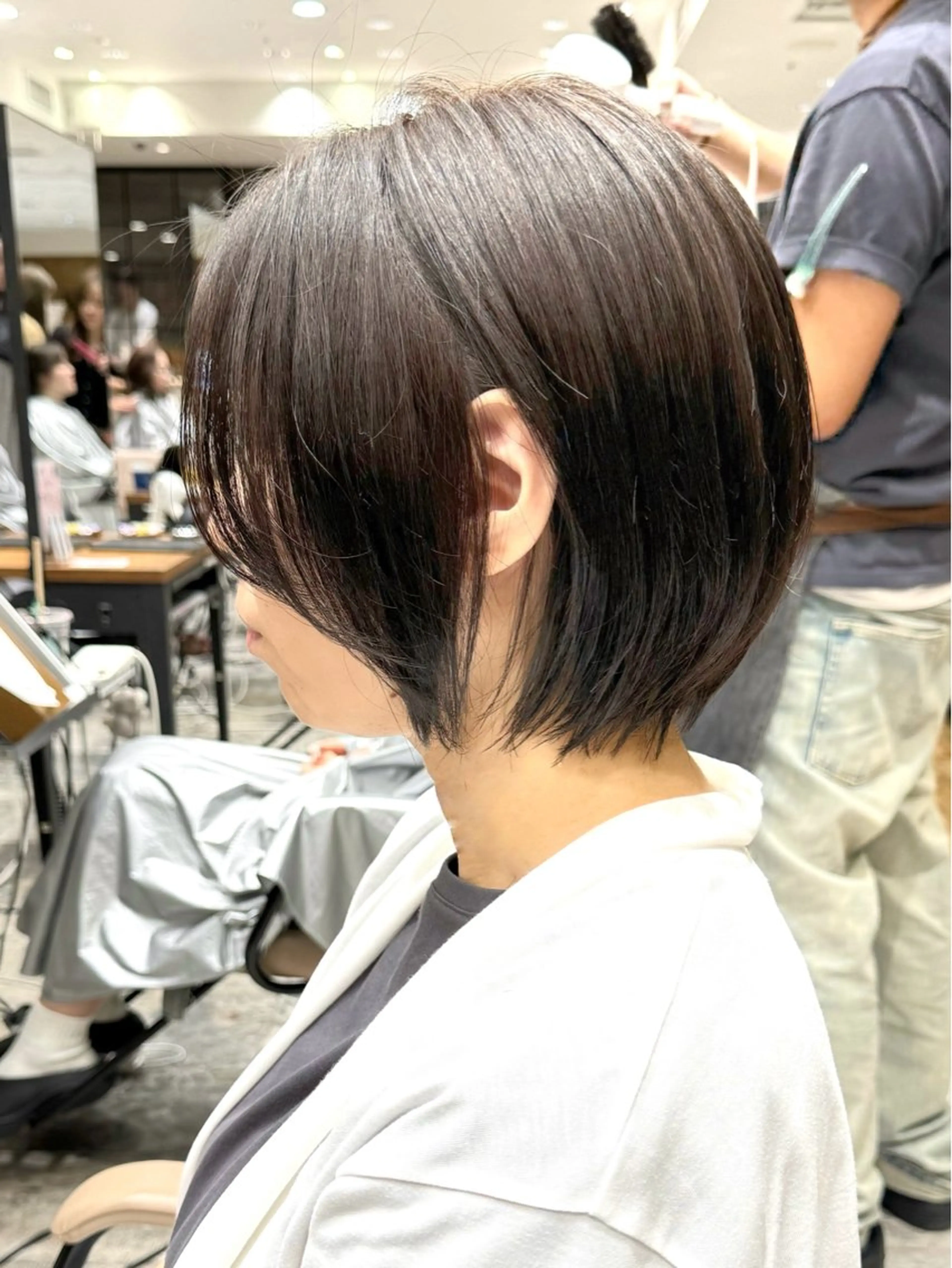 ショート カラー カット ヘアカラー トリートメント 💍新宿ショート 💍岩田莉奈のヘアスタイル