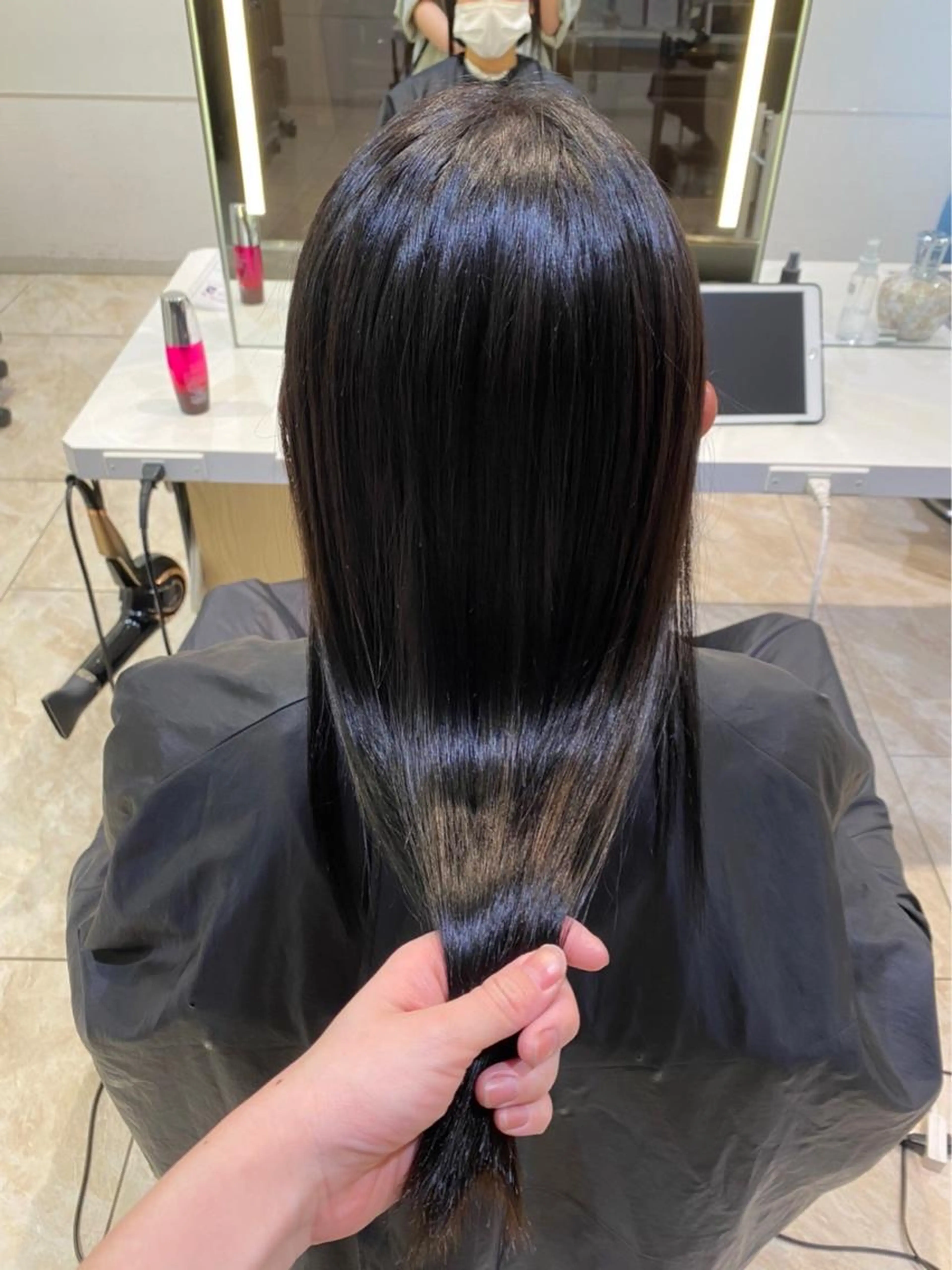 黒染めしたくない方必見👀傷みにくいオイルカラー💙ブルーブラック🖤の写真