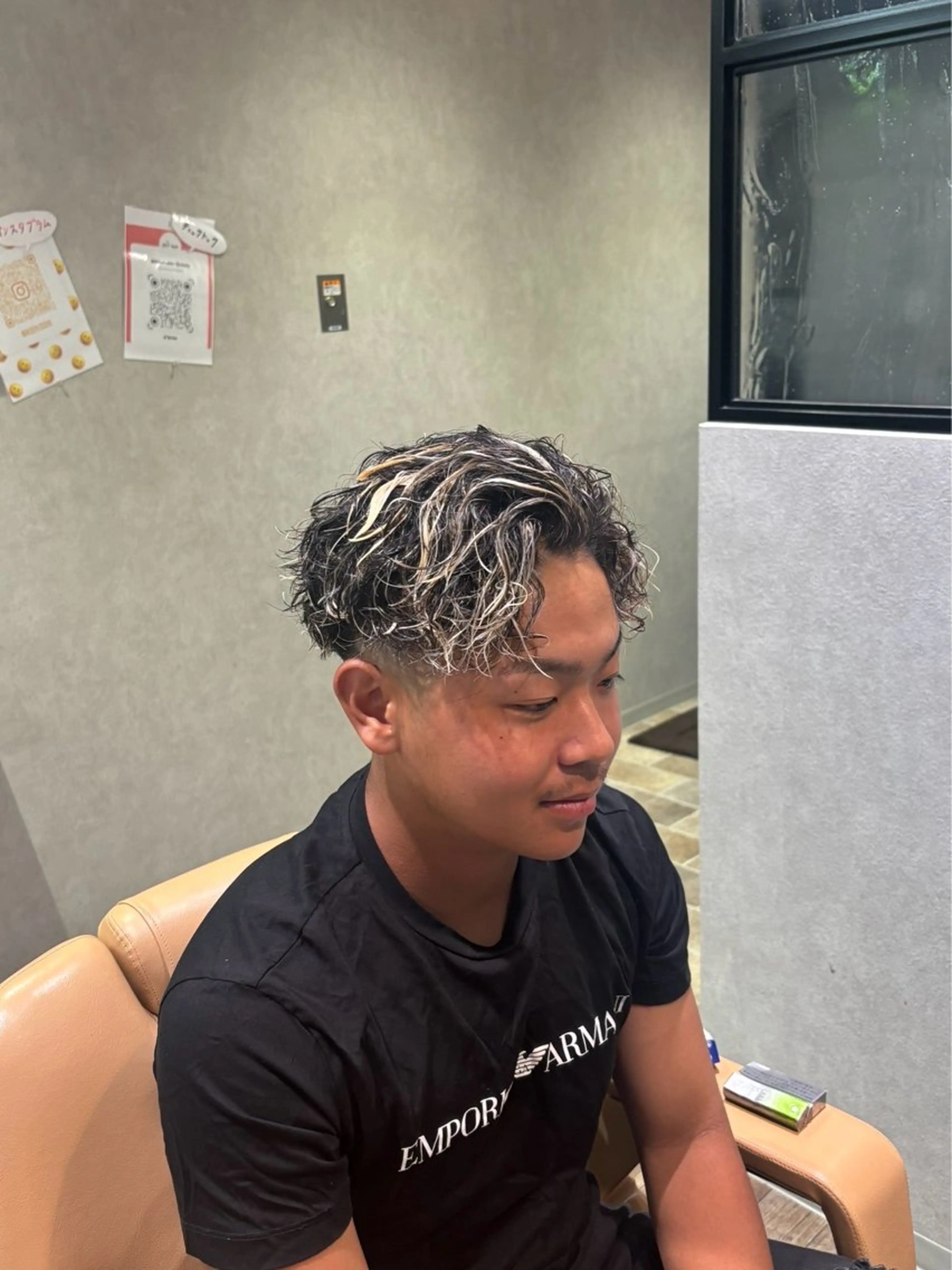 カラー パーマ メンズ アヴニールアックス所属・Takasaku Shugoのヘアスタイル