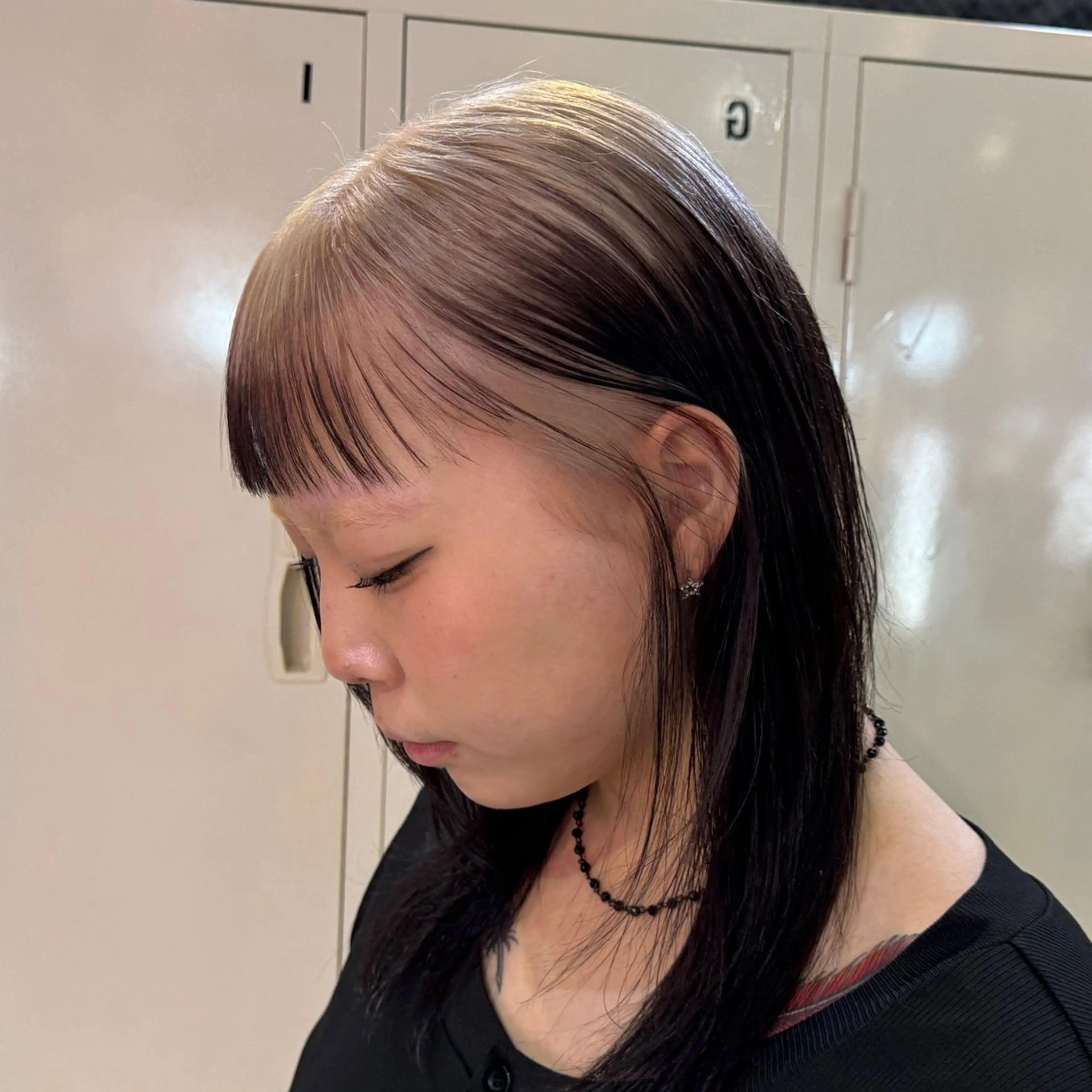 セミロング ヘアカラー トリートメント 艶髪ハイトーン× ボブ🥣アイネのヘアスタイル