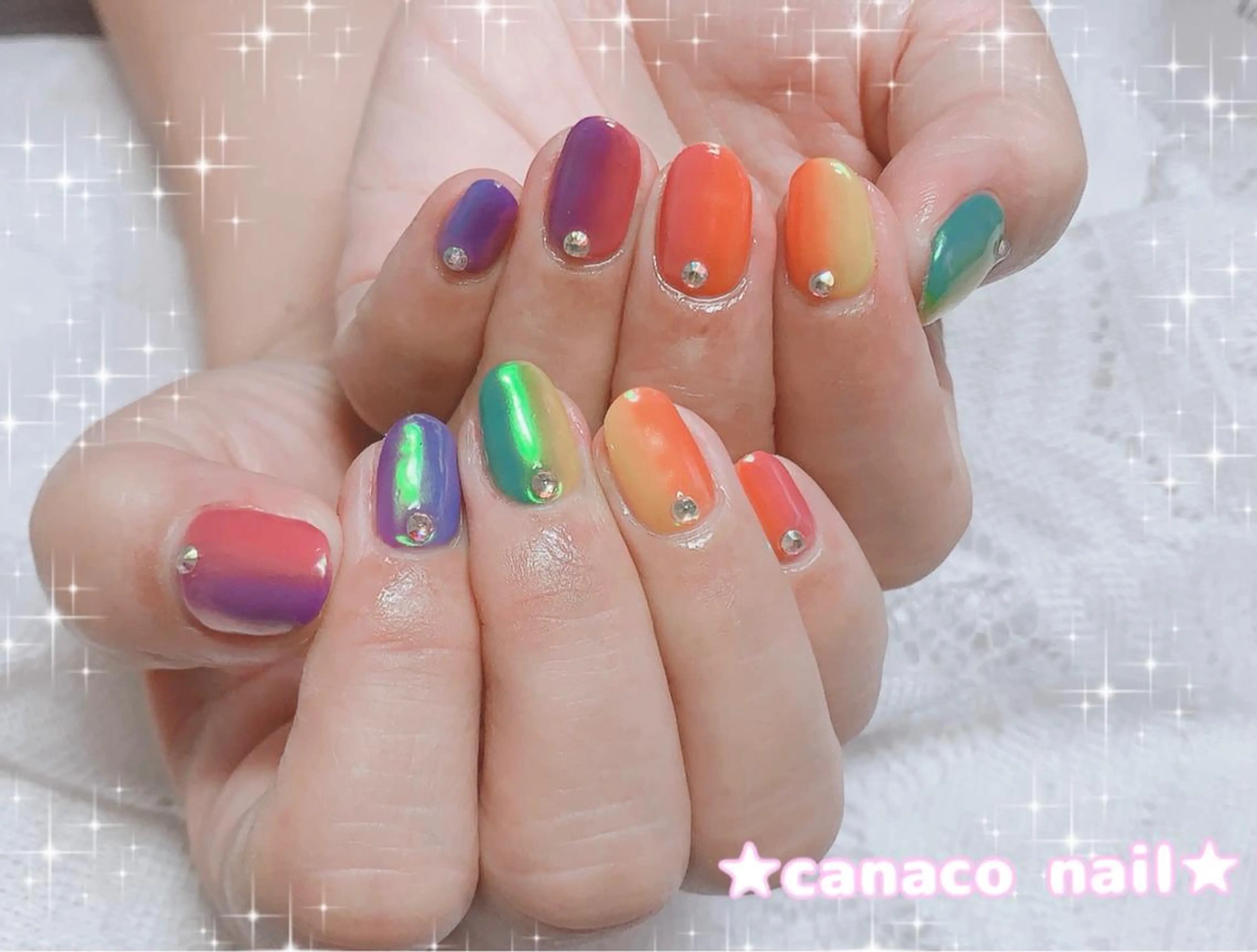 ネイル アートネイル オーロラネイル ジェルネイル パラジェル ストーンネイル ハンドネイル ハンドケア Felice所属・ベテランネイル cnc  nailのネイルデザイン
