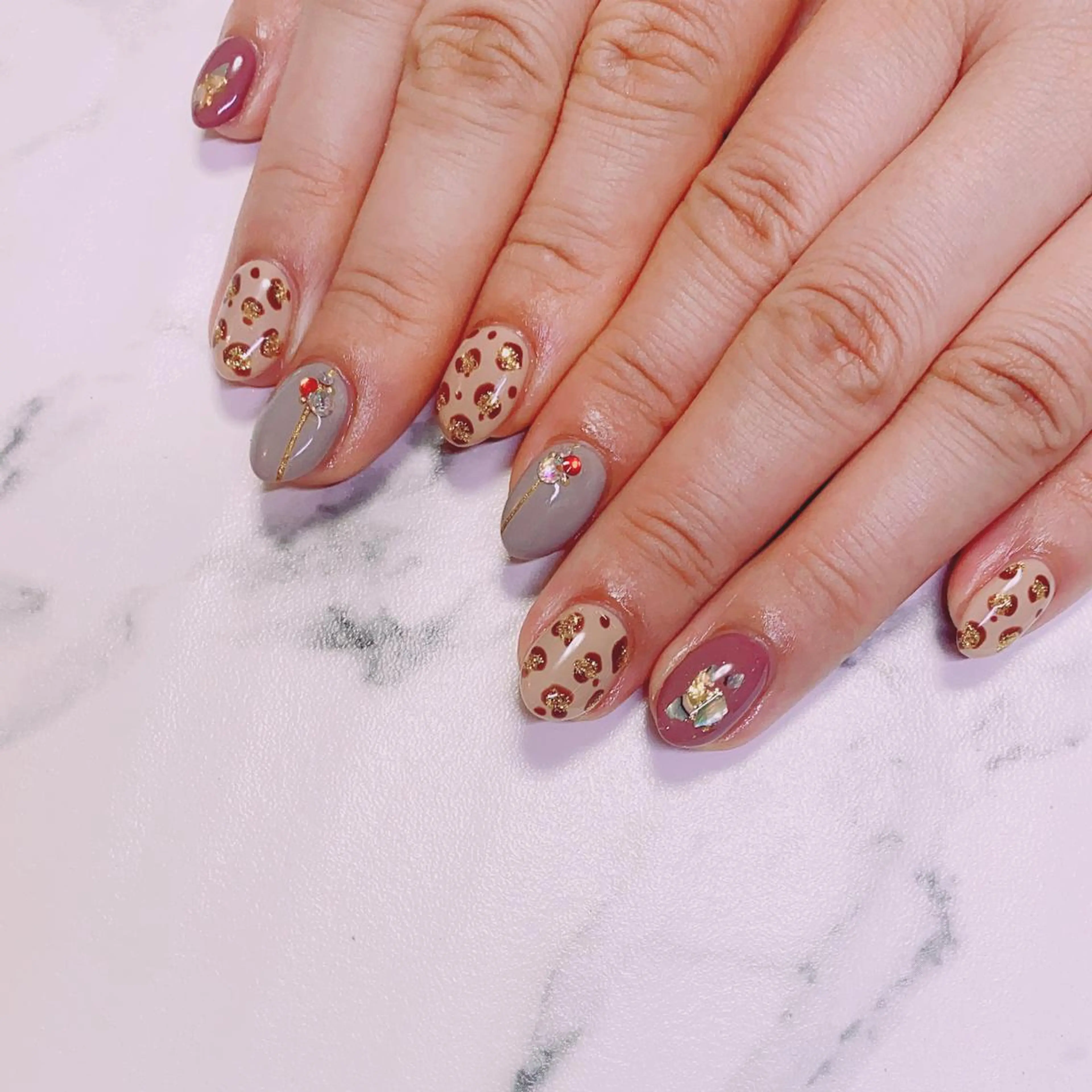 ロング カラー ネイル Q Free nailsのネイルデザイン