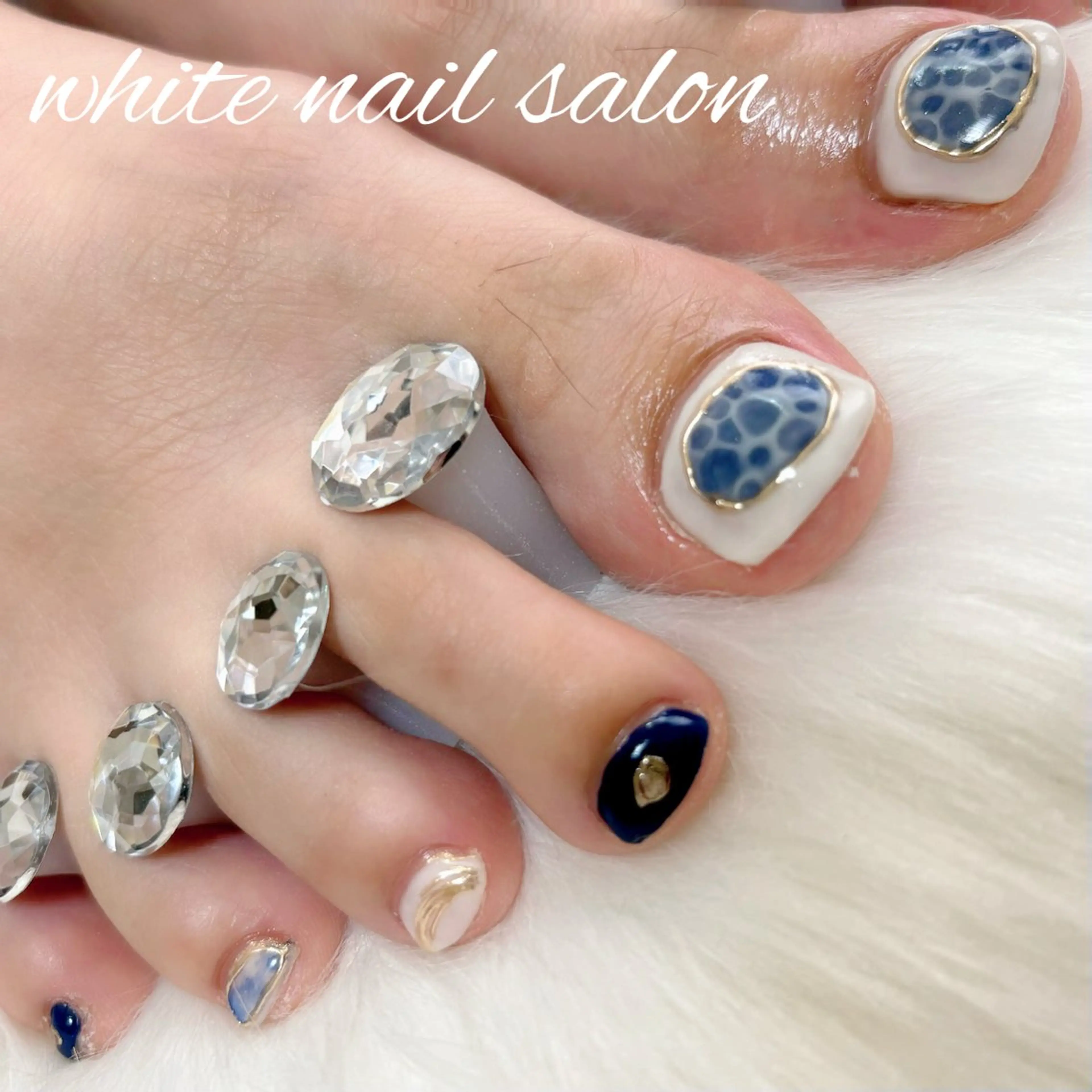 ネイル ホワイト フットネイル white nail salonのネイルデザイン