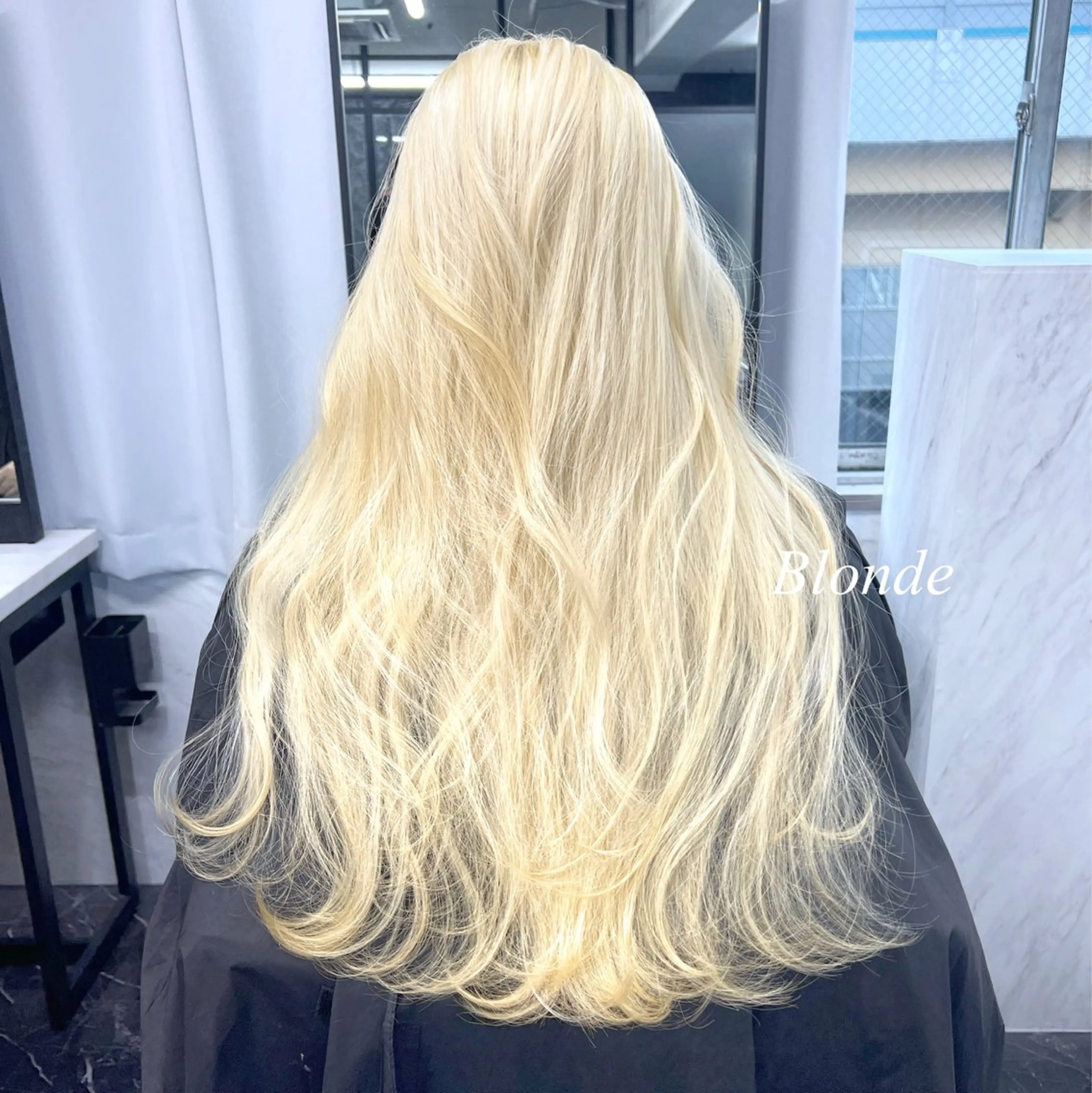 ロング カラー シールエクステ ハイトーンカラー エクステ ヘアカラー トリートメント シールエクステ特化 ハイトーン、NANAのヘアスタイル