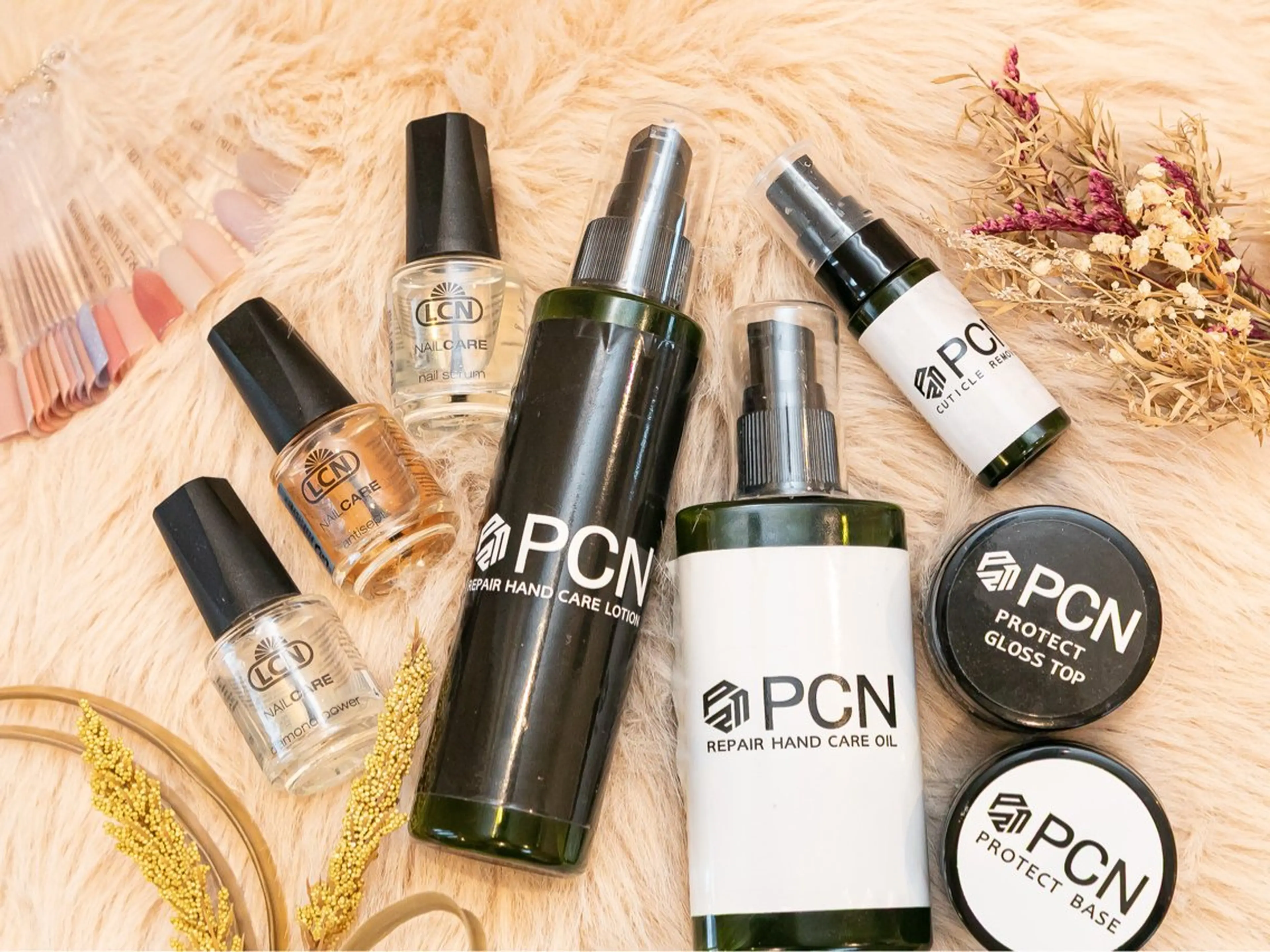 ネイル ハンドネイル フットネイル ハンドケア LAREPOP所属・kawashima haruのネイルデザイン