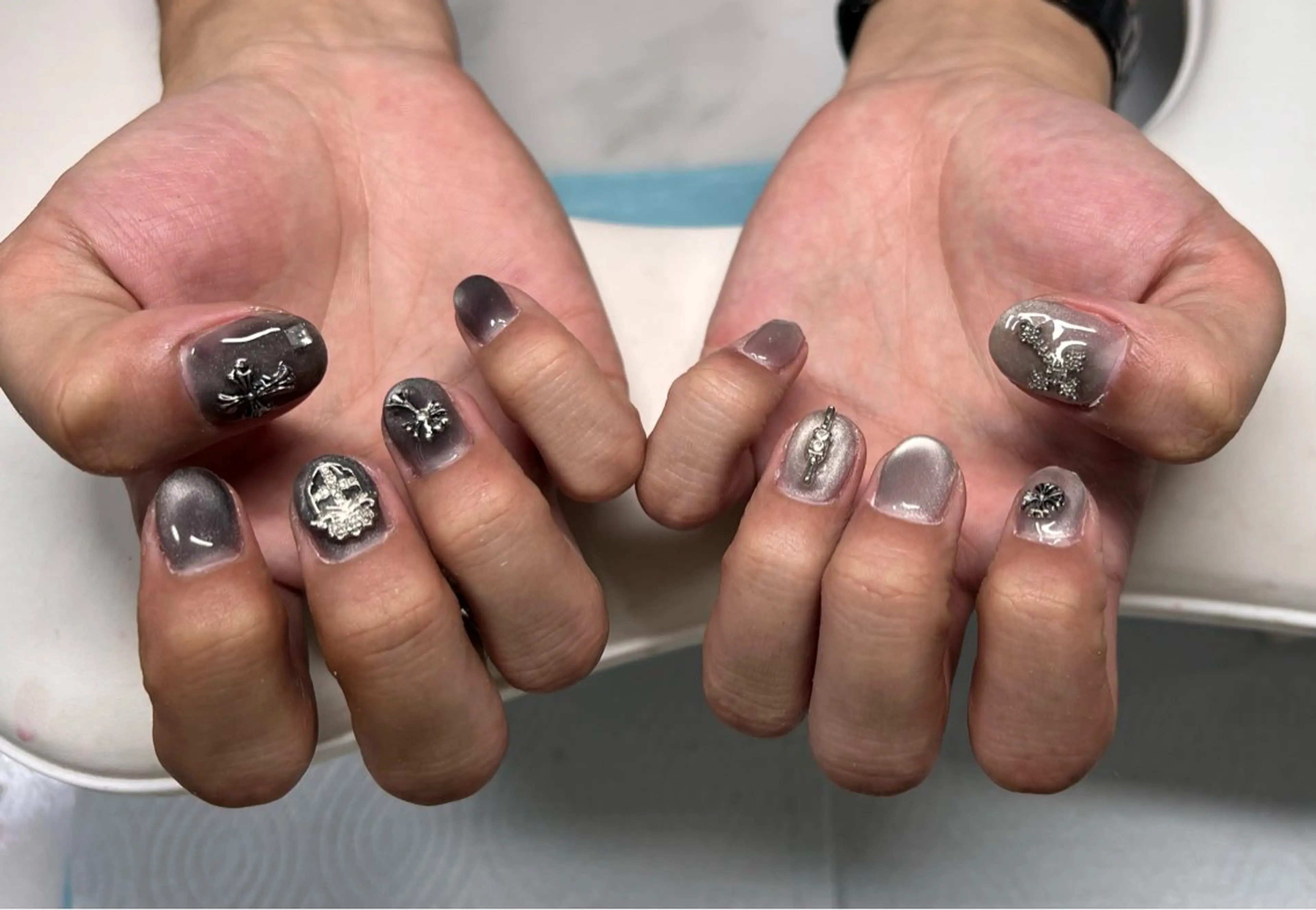 ネイル ハンドネイル &ME シシのネイルデザイン