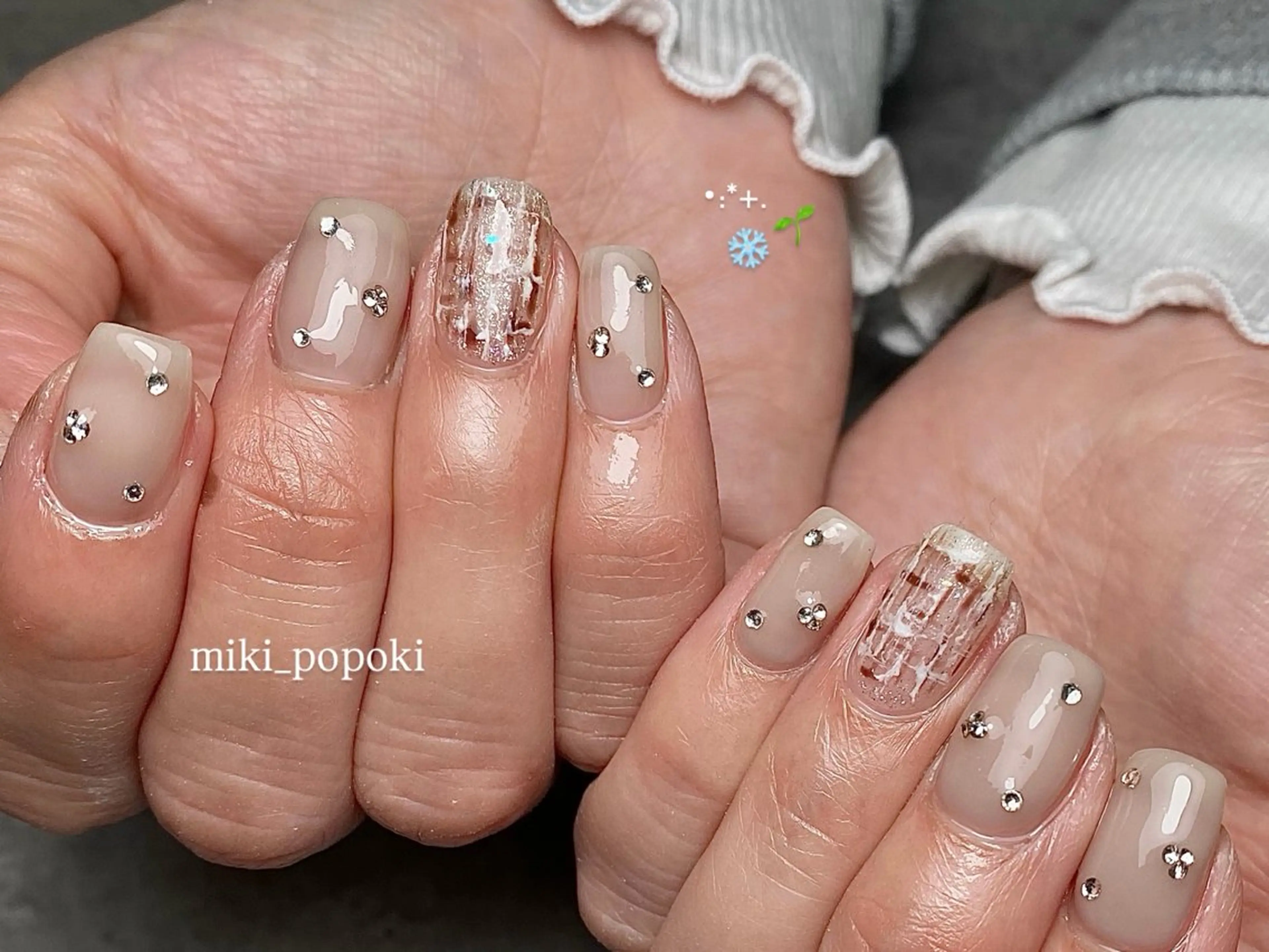 ネイル ショートネイル ハンドネイル STAR RIVER【スターリバー】所属・個性派/ちゅるん/ モチ好評◎｜MIKIのネイルデザイン