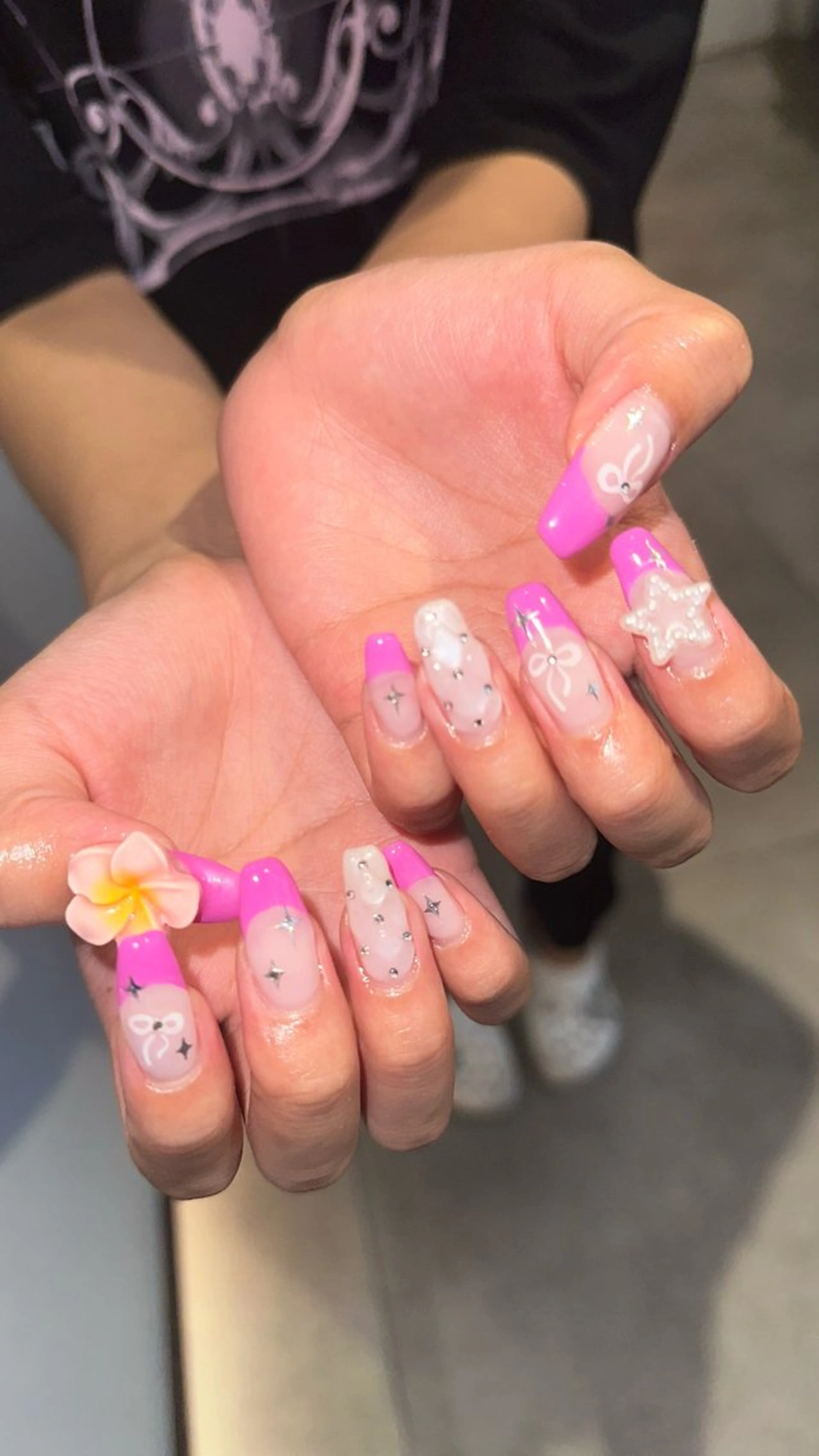 ネイル ハンドネイル 🎀韓国レイヤー特化 🎀ベージュ/ミクのヘアスタイル