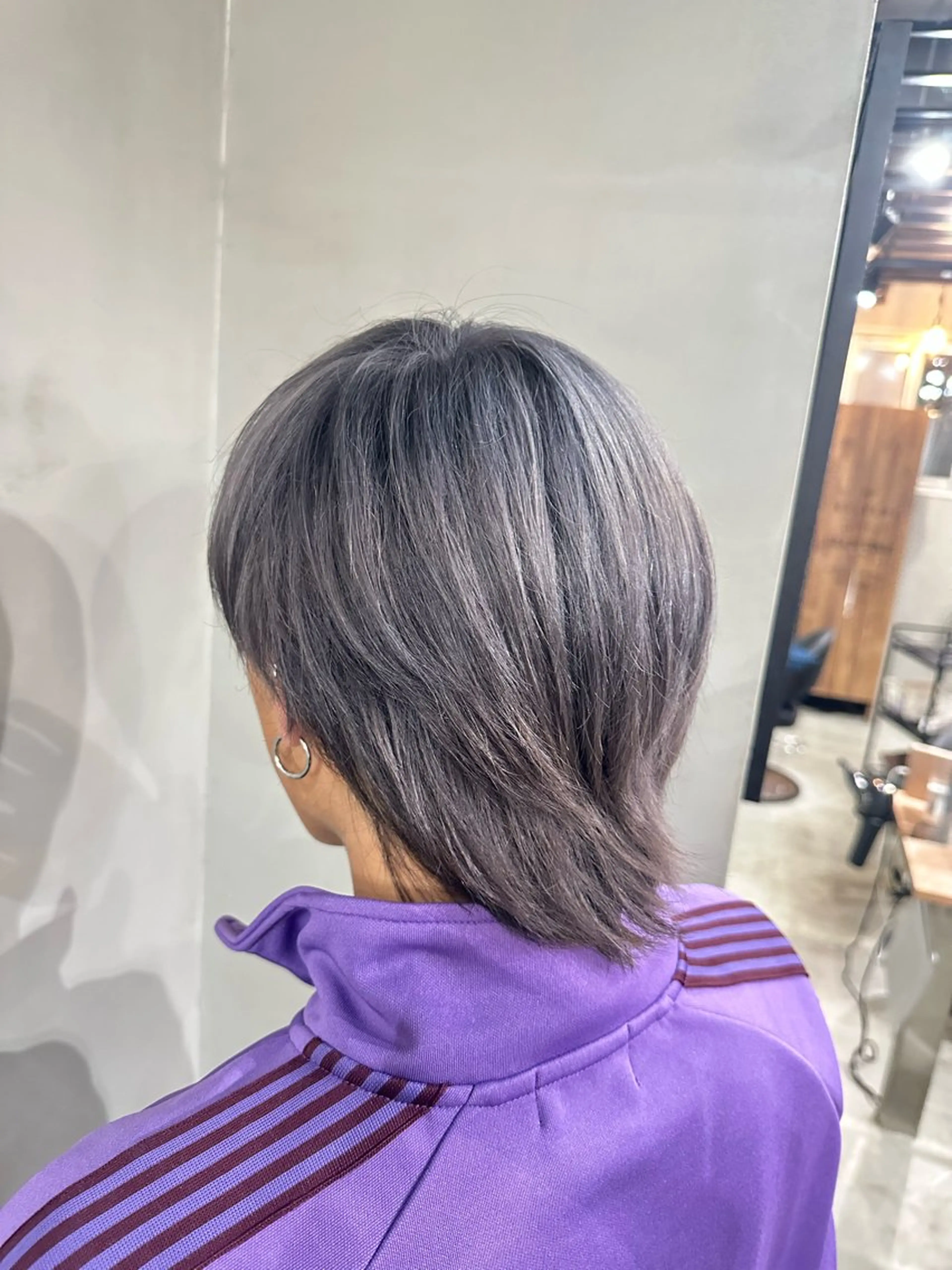 ミディアム カラー メンズ シルバー 山田 翔夢のヘアスタイル