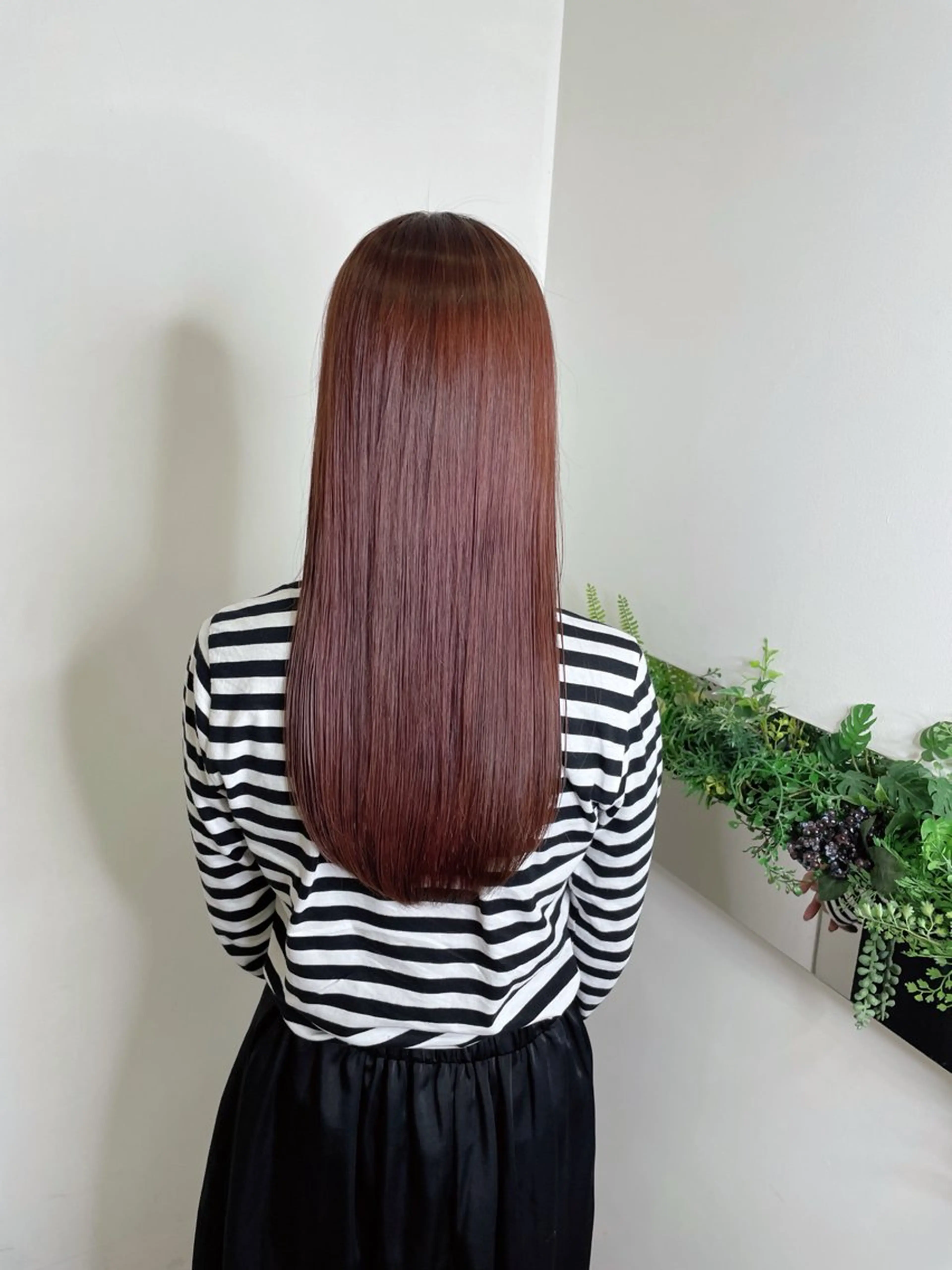 ロング カラー ブリーチ カシス ピンクカラー 尾崎 弘和のヘアスタイル