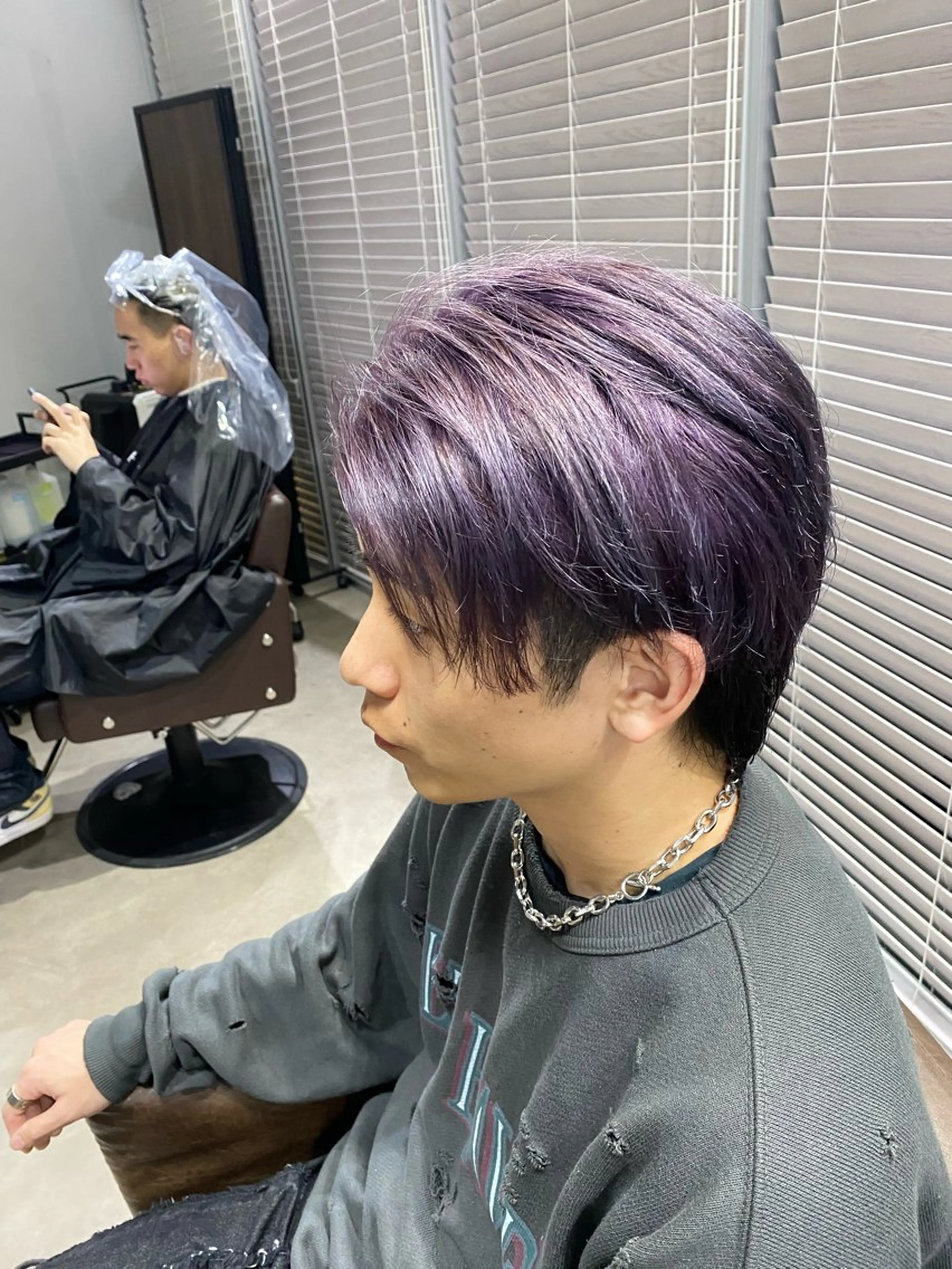 ミディアム パープルカラー カット ヘアカラー 山影✨バレイヤージュ ハイライト✨メンズ◎のヘアスタイル