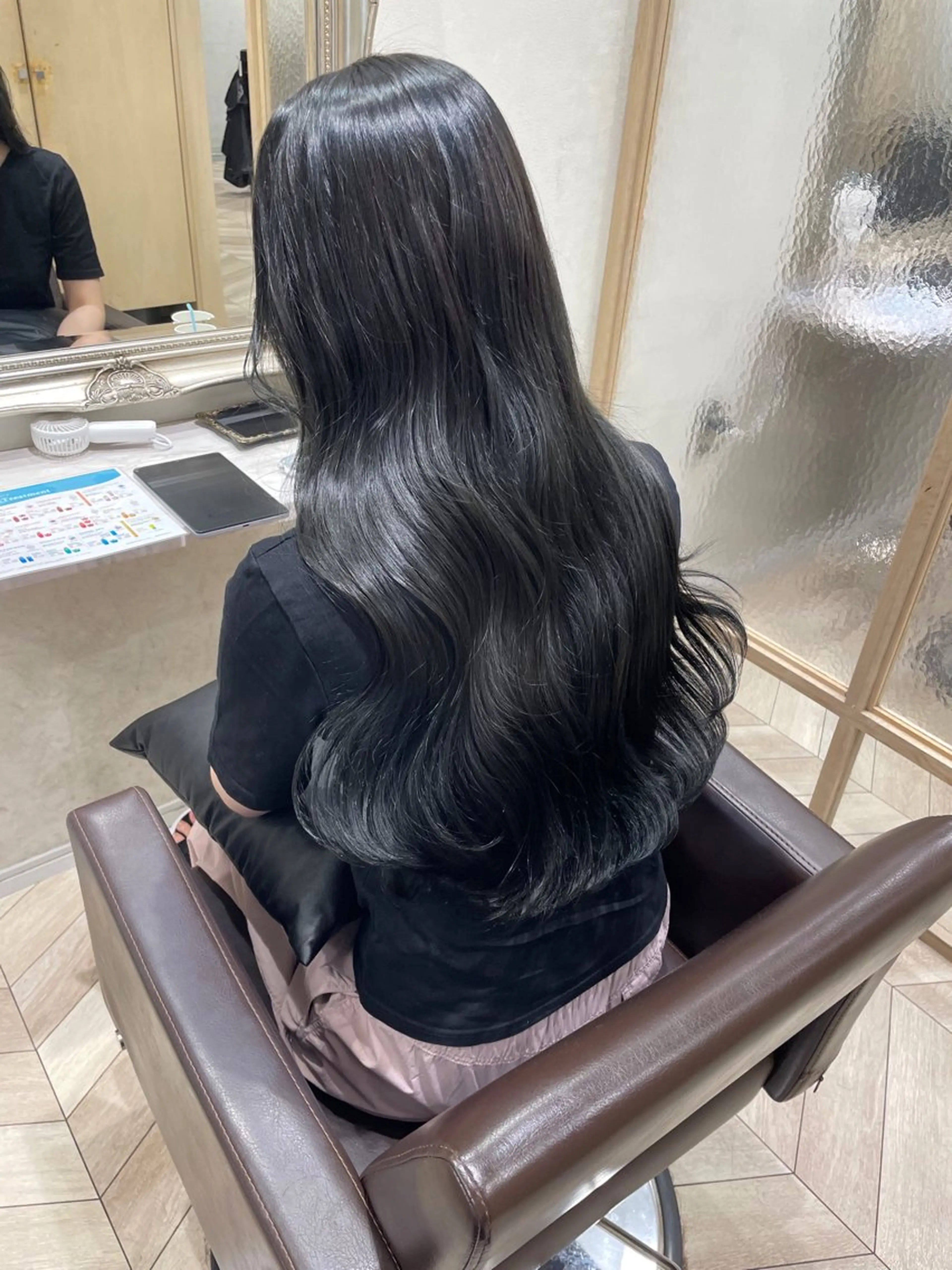 明るく戻せる黒染めカラーの写真