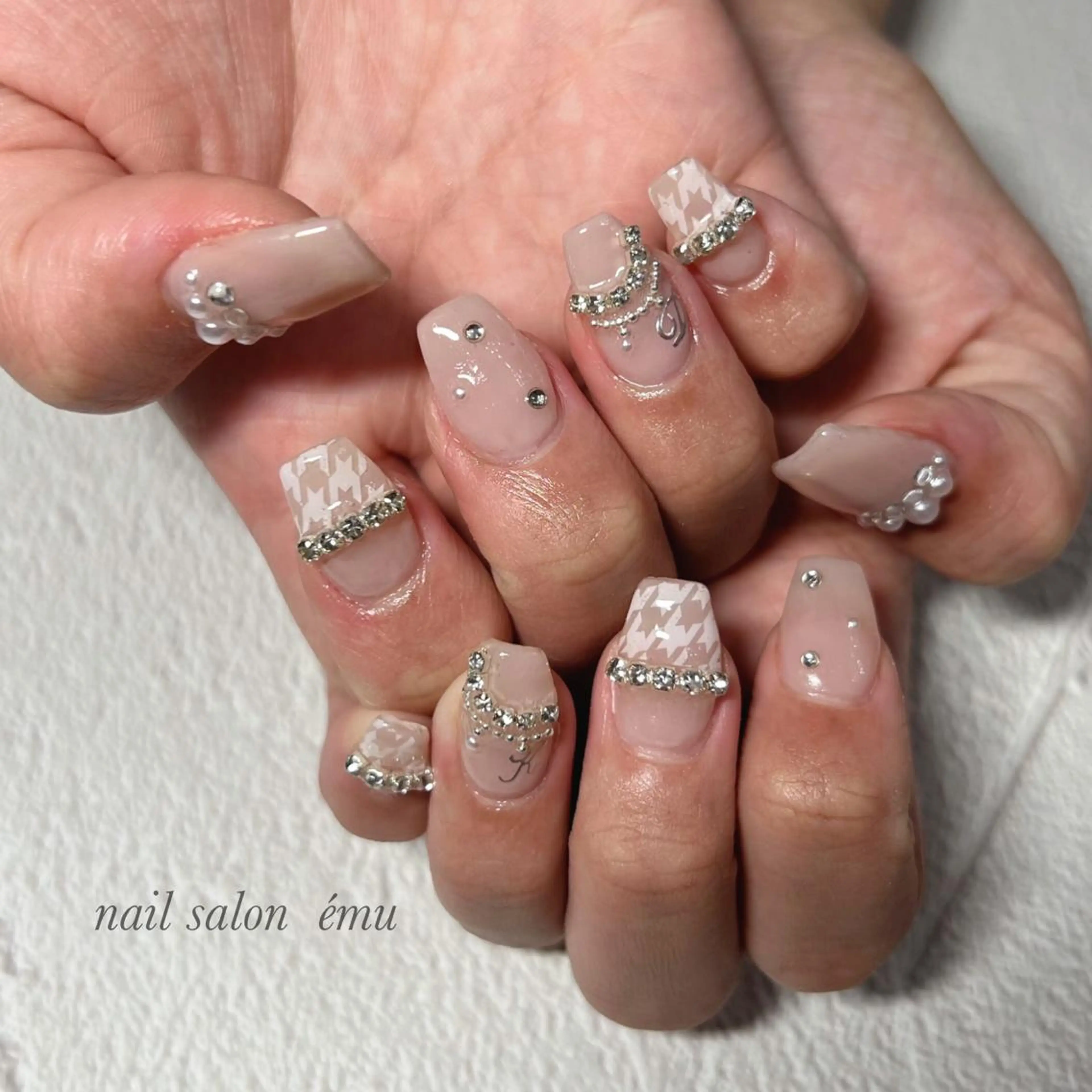 ミディアム ネイル スカルプネイル ハンドネイル nail salon émuのネイルデザイン