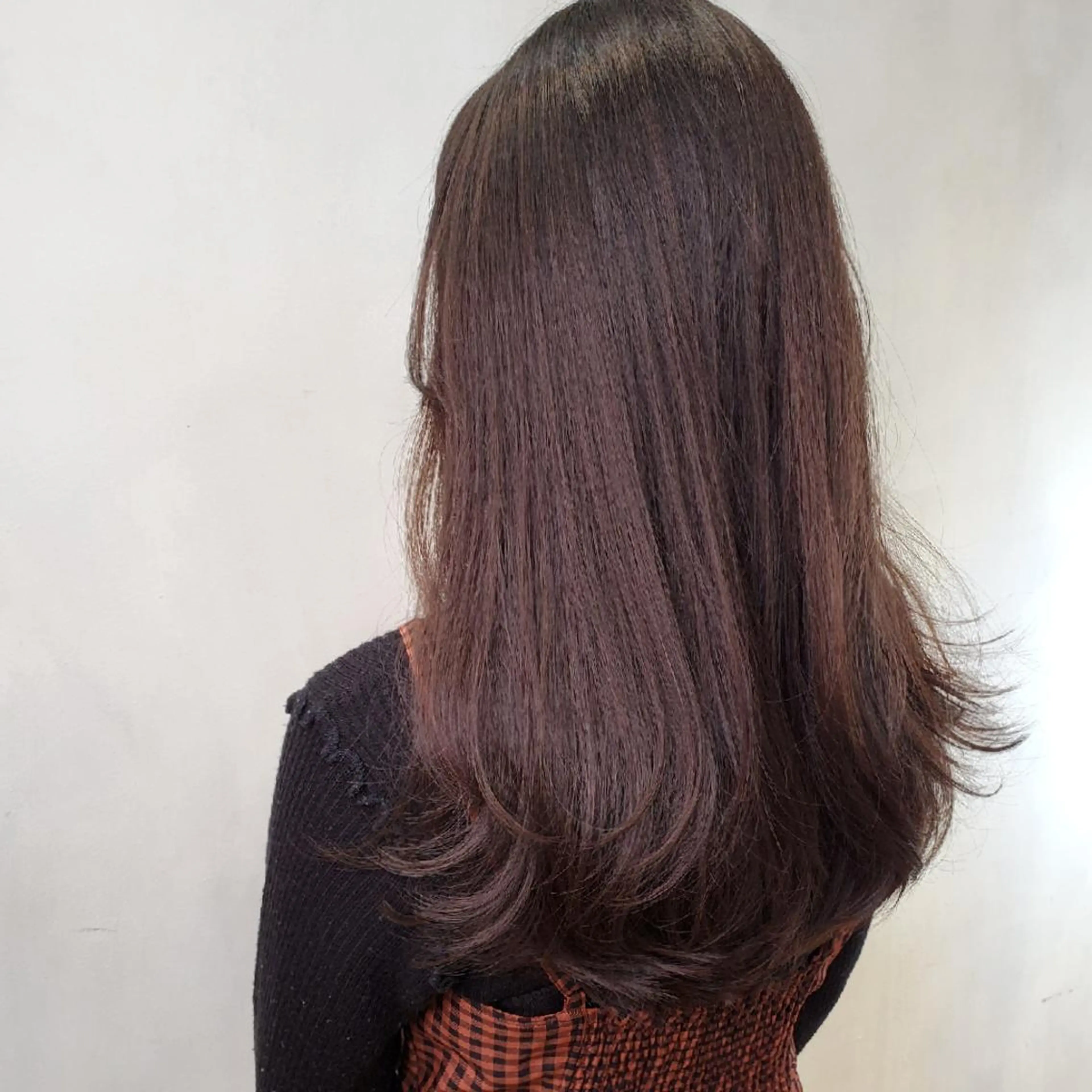 セミロング レイヤーカット 韓国レイヤー　 suzuのヘアスタイル