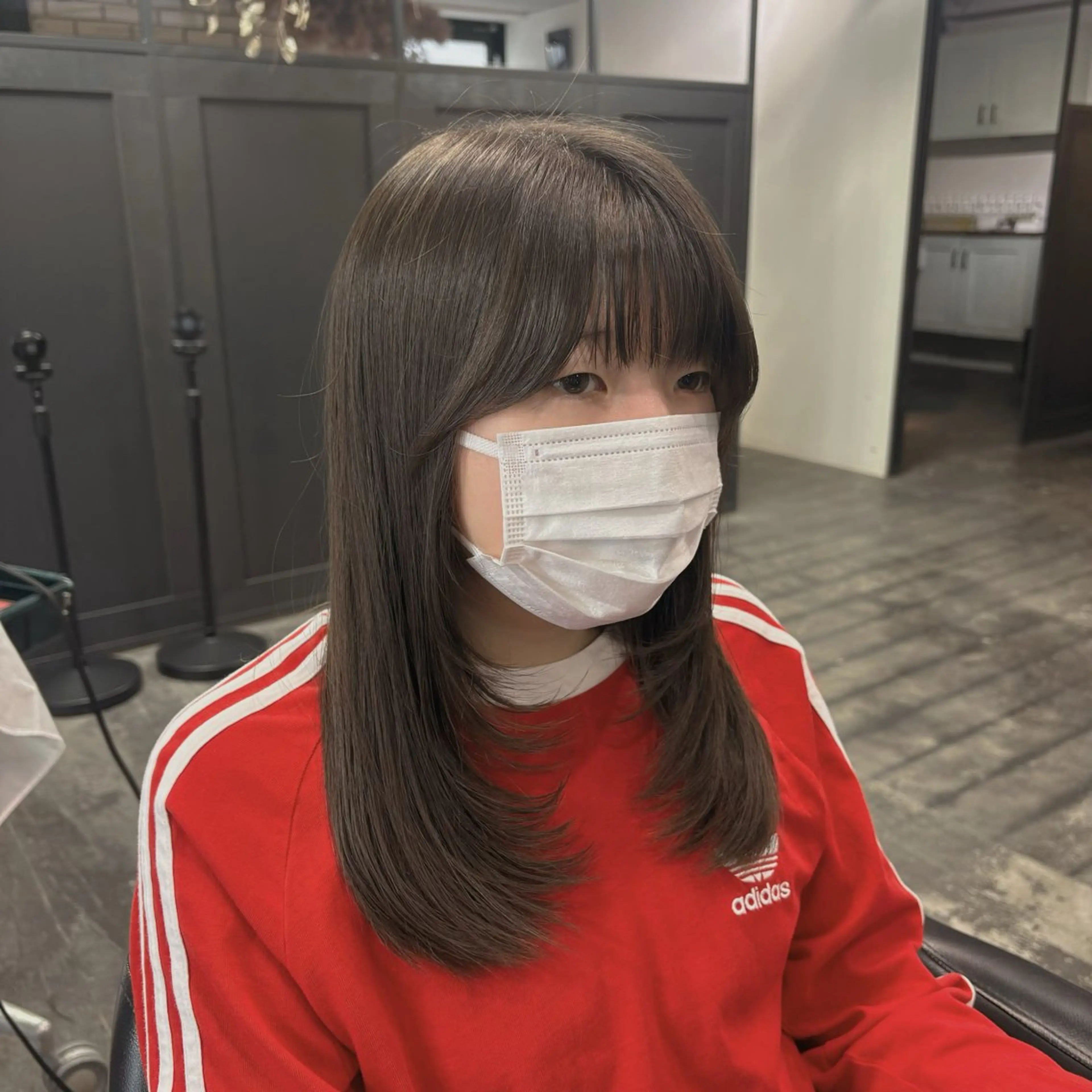 ミディアム カット ユイカ🐮暖色カラー / 髪質改善のヘアスタイル