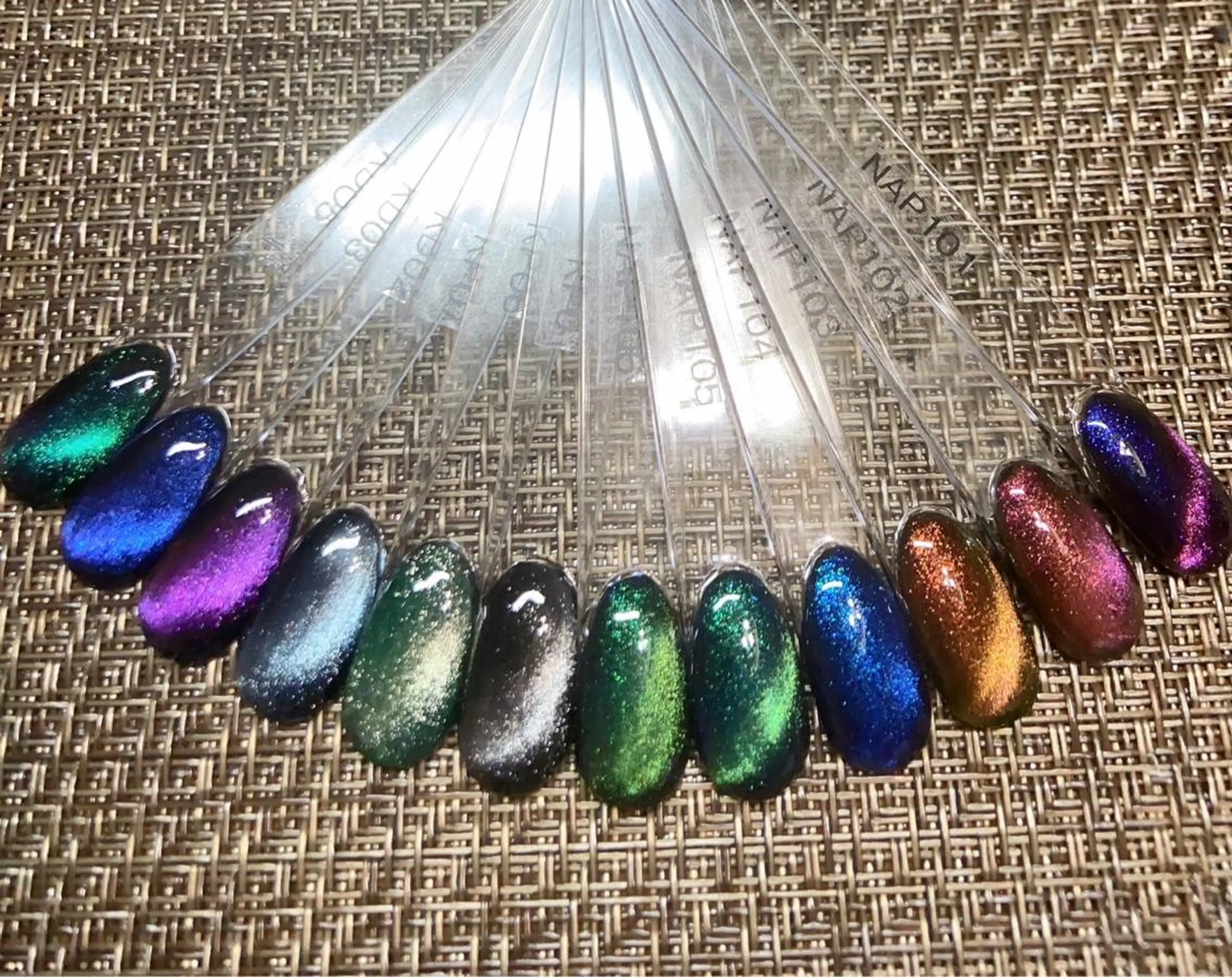 ネイル マグネットネイル ハンドネイル To__ma nailのネイルデザイン