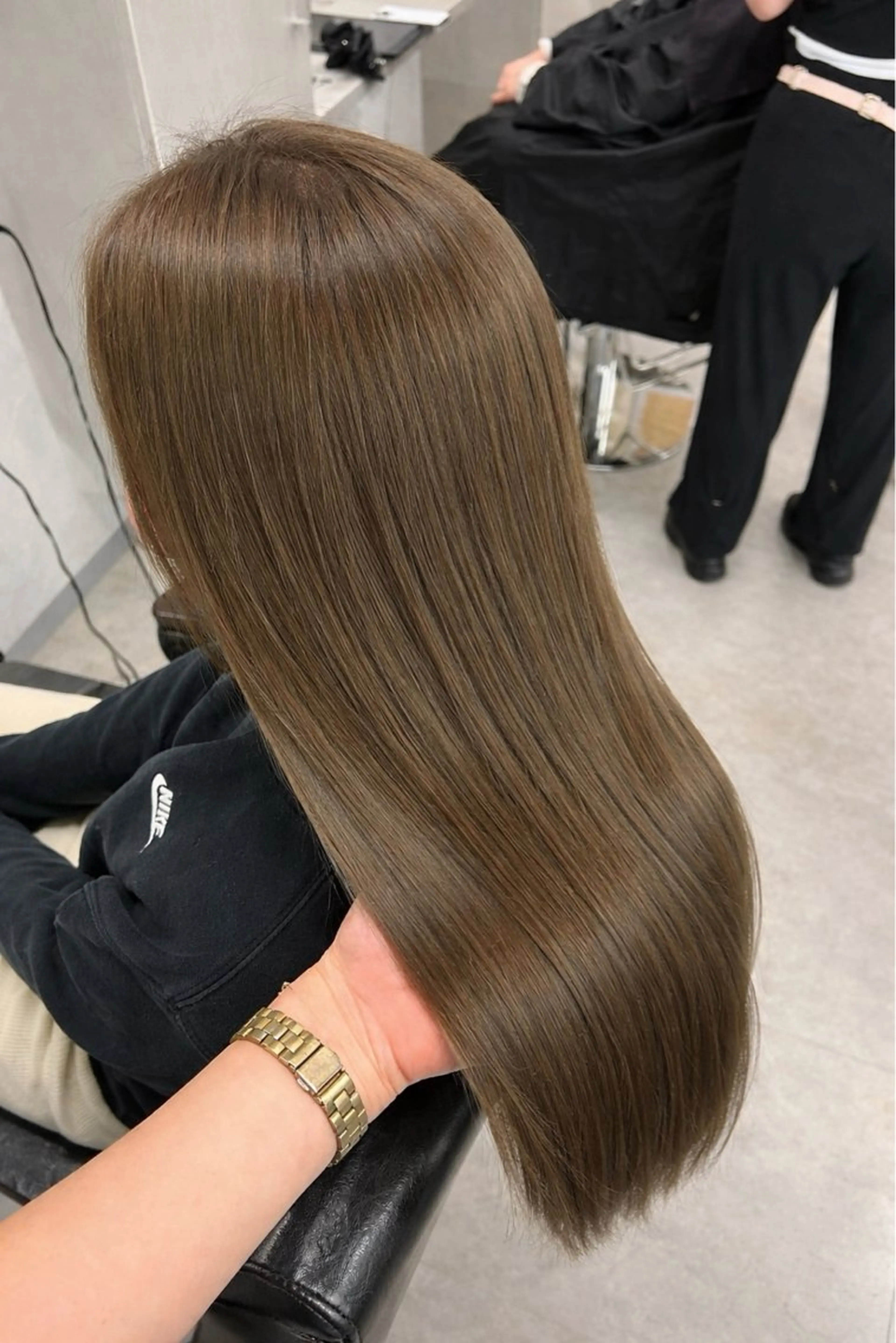 ロング カット ヘアカラー トリートメント 石津 優菜のヘアスタイル