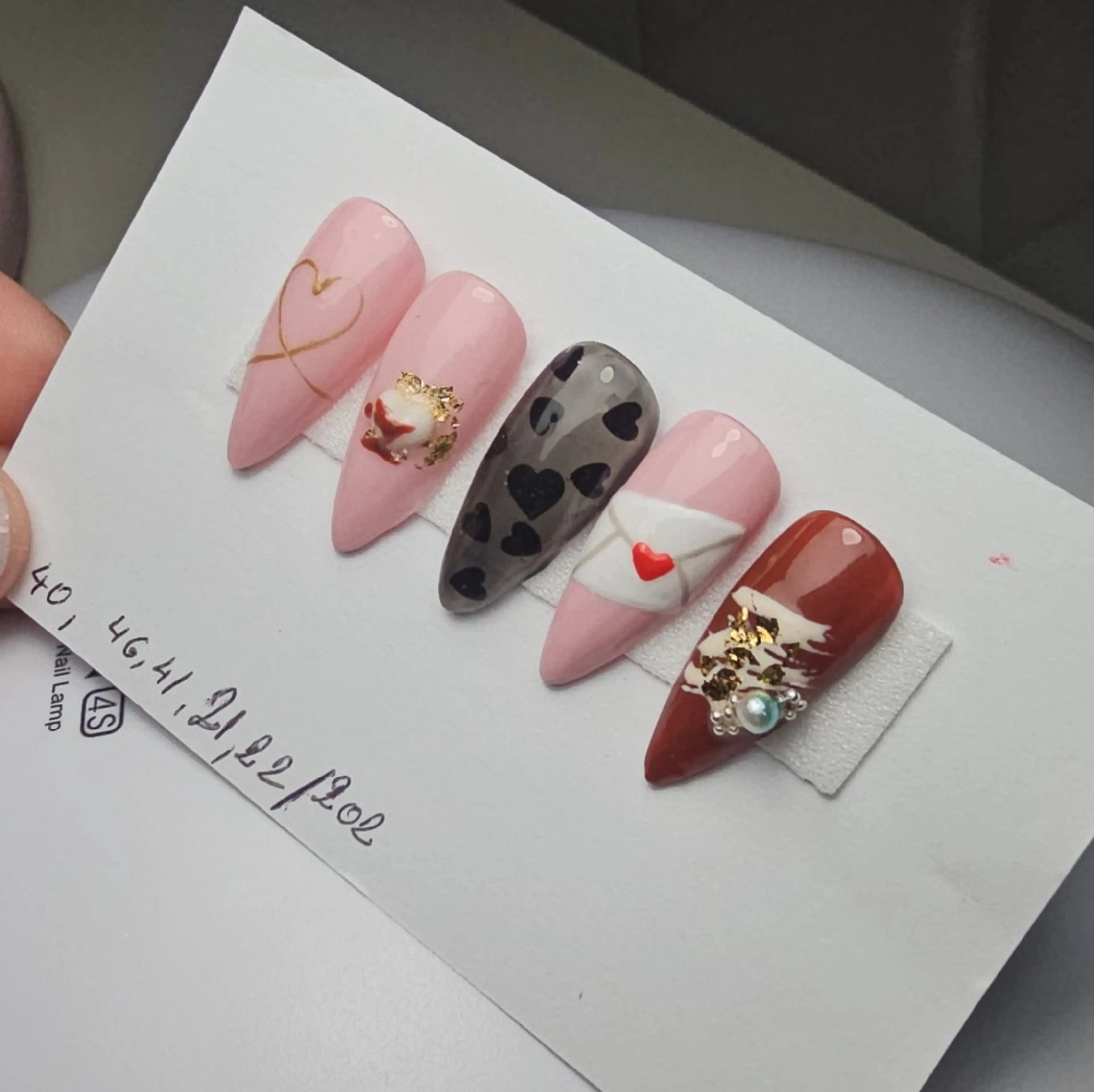 ネイル ハンドネイル ハンドケア アンドレア 名古屋のネイルデザイン