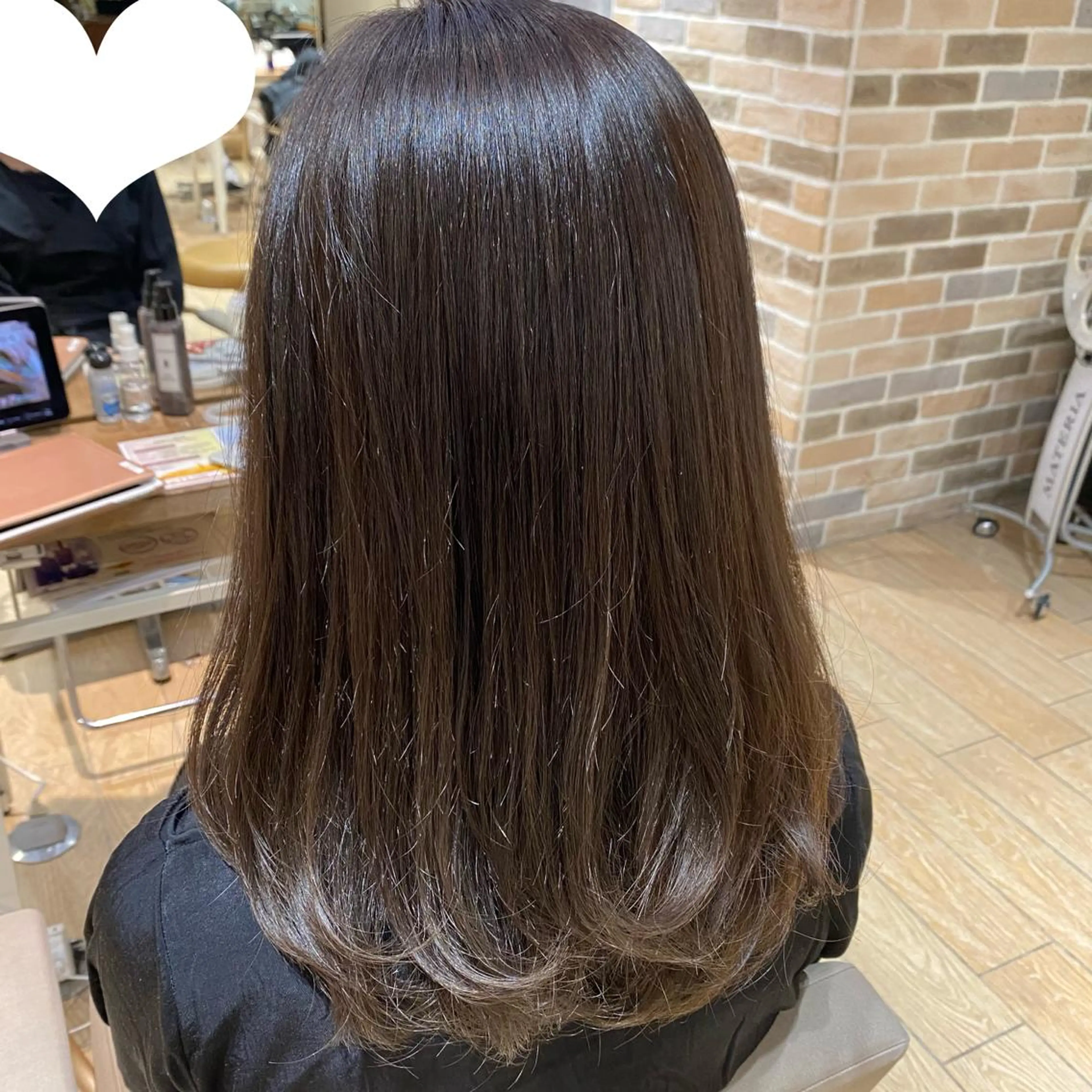 ミディアム カラー ベージュカラー フォギーベージュ 顔周り/くびれヘア 韓国ヘア💕風間るなのヘアスタイル