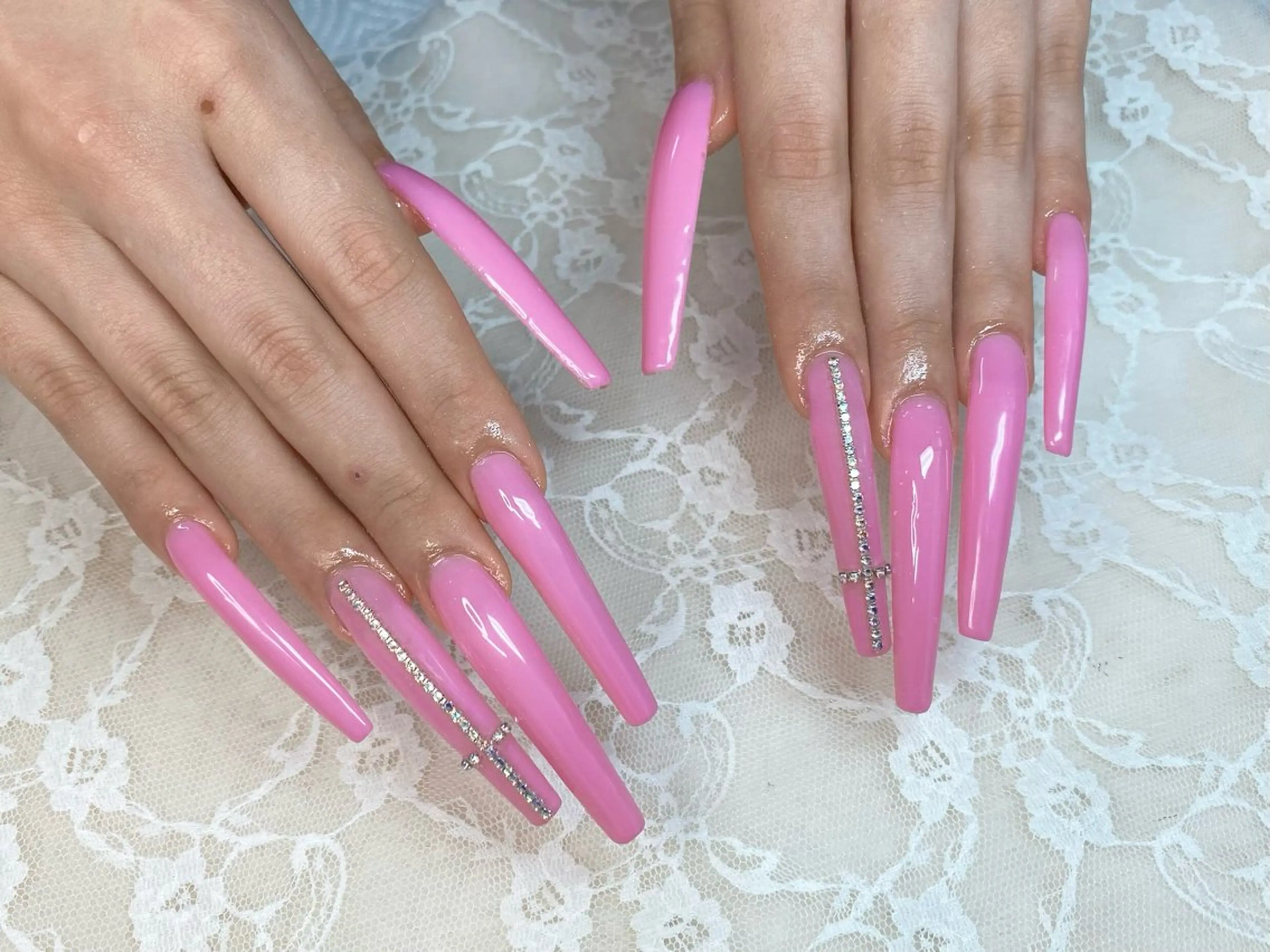 ネイル ロングネイル ピンク スーパーロングネイル ハンドネイル ハンドケア 心斎橋Salon Epokkuのネイルデザイン