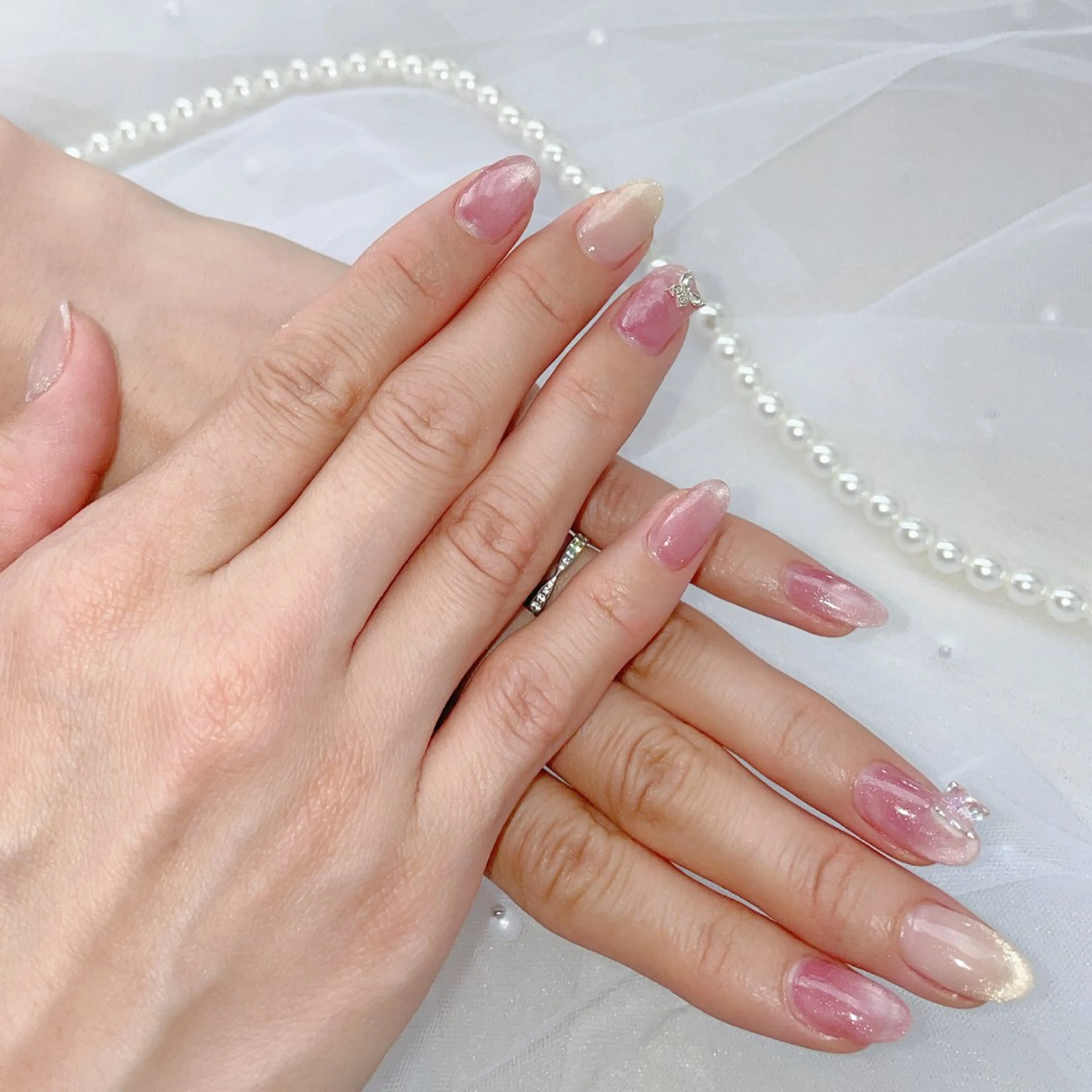 ネイル nail room utouto所属・横田 綾乃のネイルデザイン