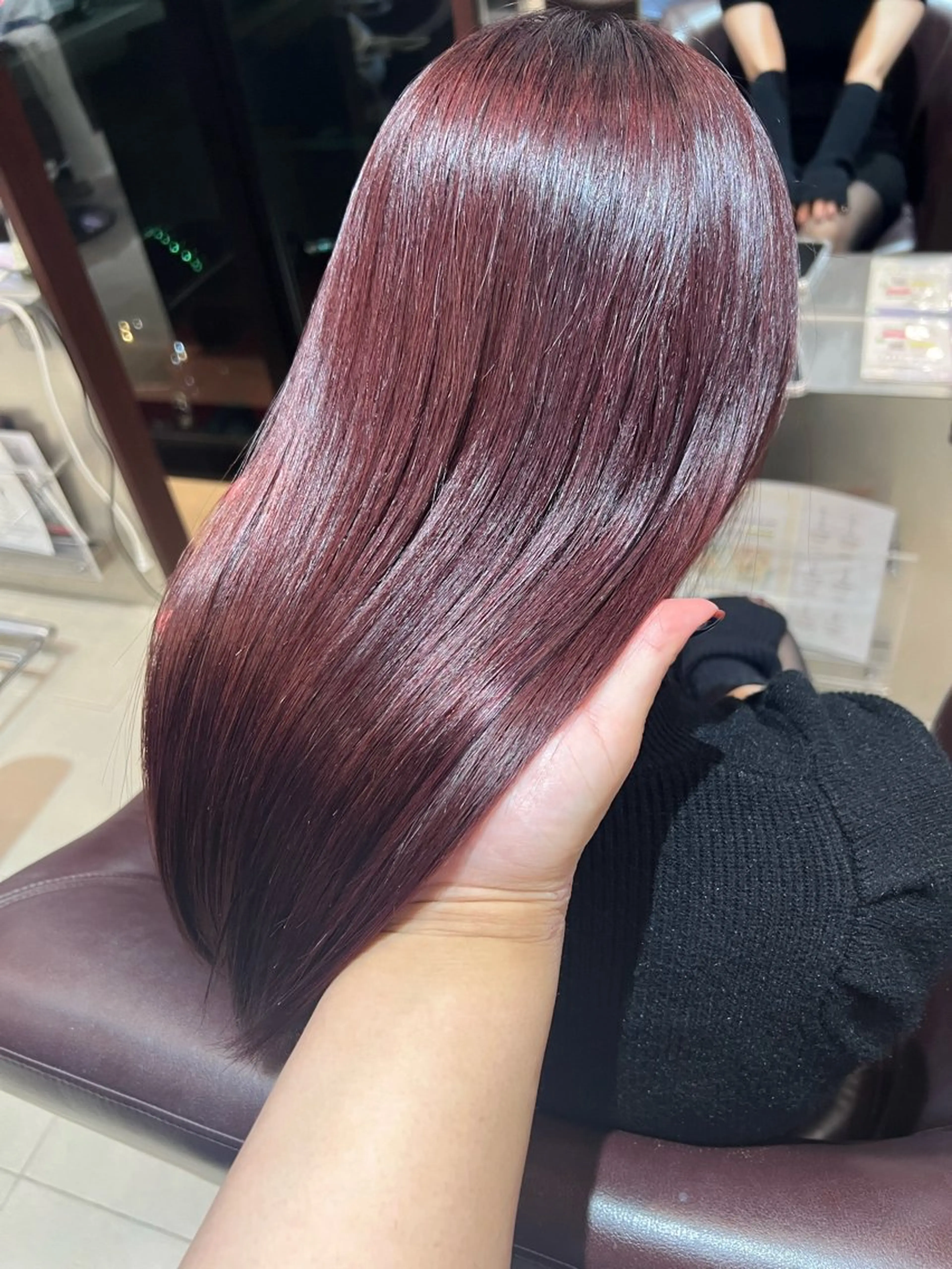 ロング 南 妃那のヘアスタイル