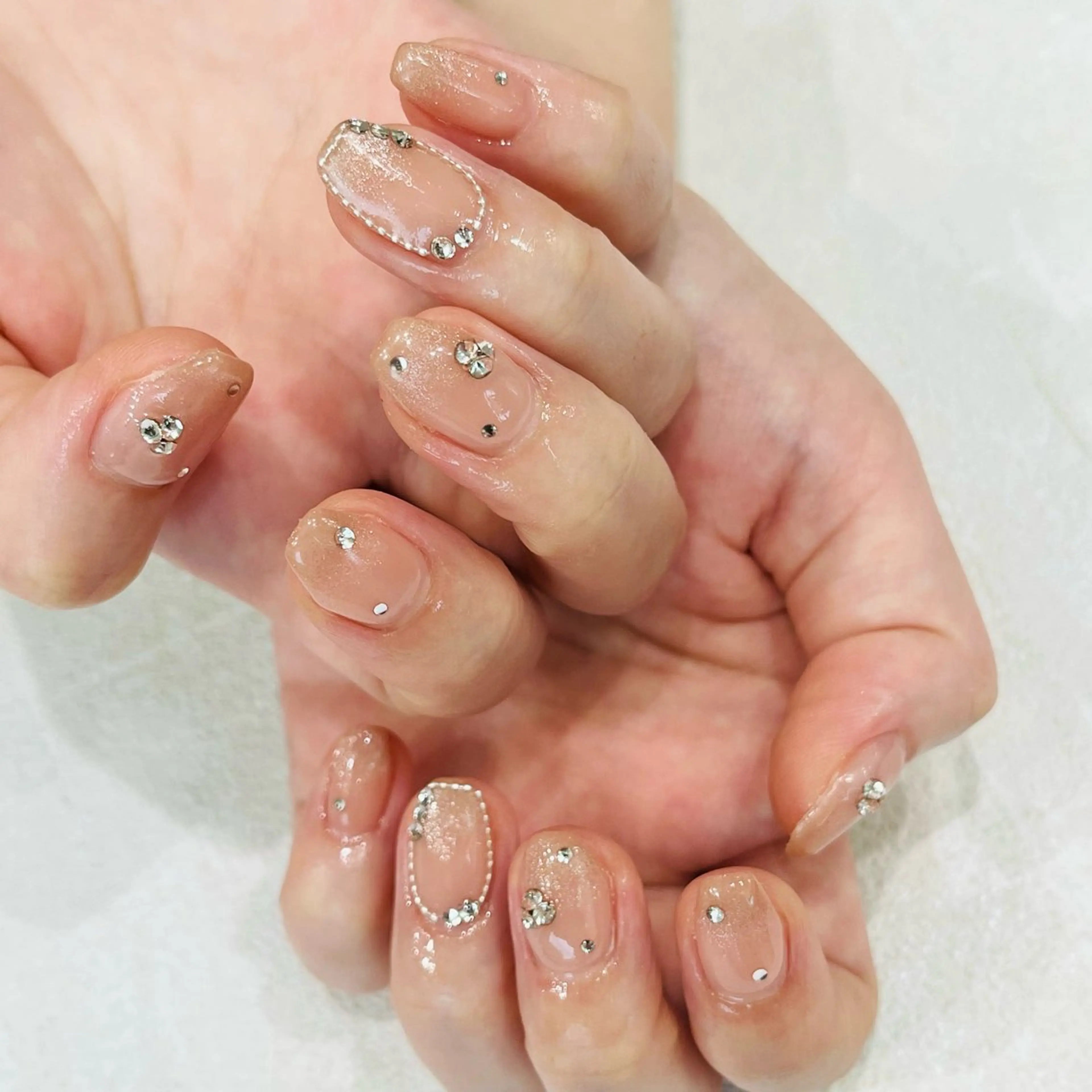 ネイル グラデーション マグネットネイル ストーンネイル ハンドネイル 阿部 ほのかのネイルデザイン