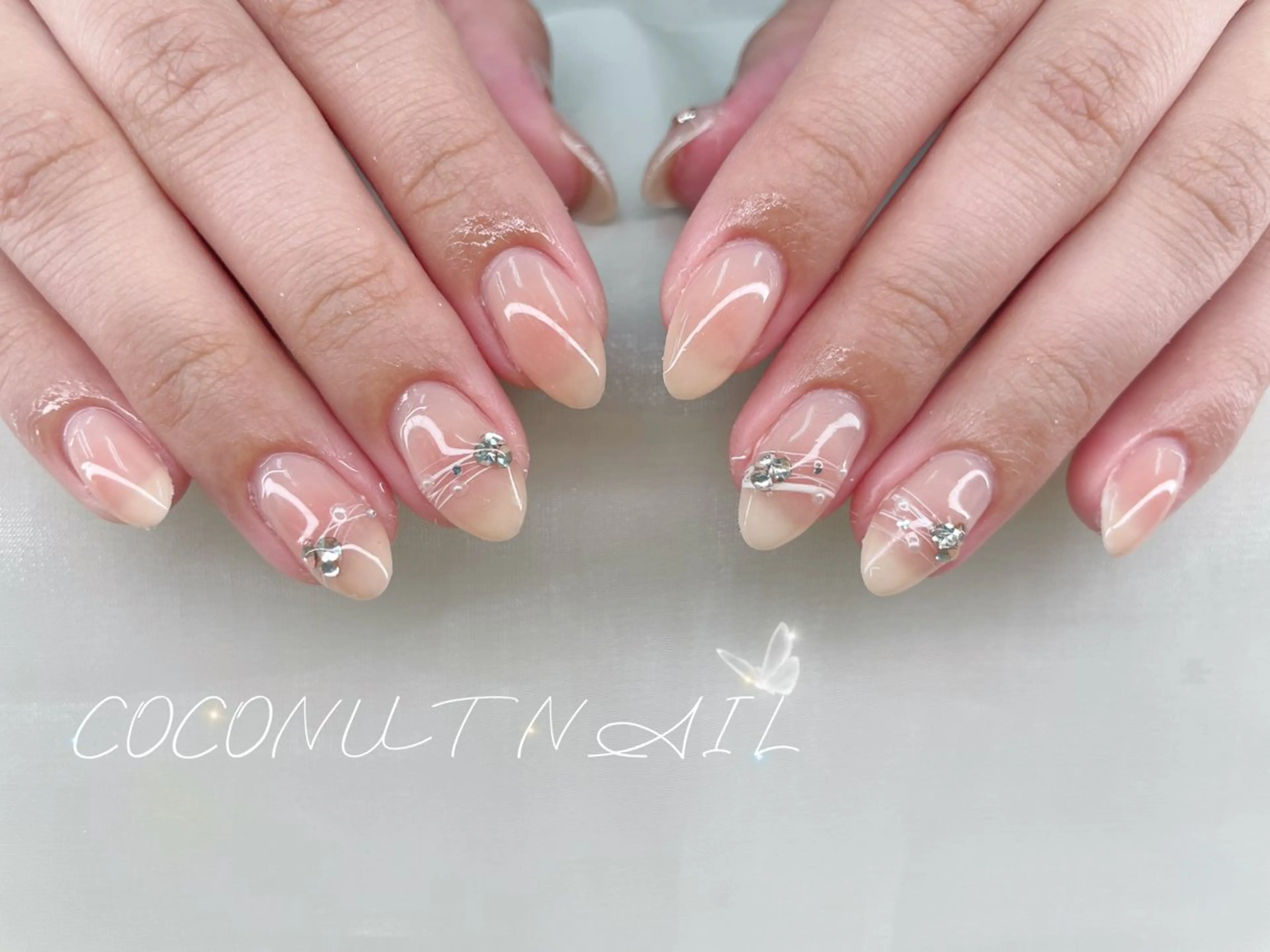 ネイル べっ甲ネイル フレンチネイル キラキラネイル ラメ(グリッター) マグネットネイル 神田 ココナッツのネイルデザイン