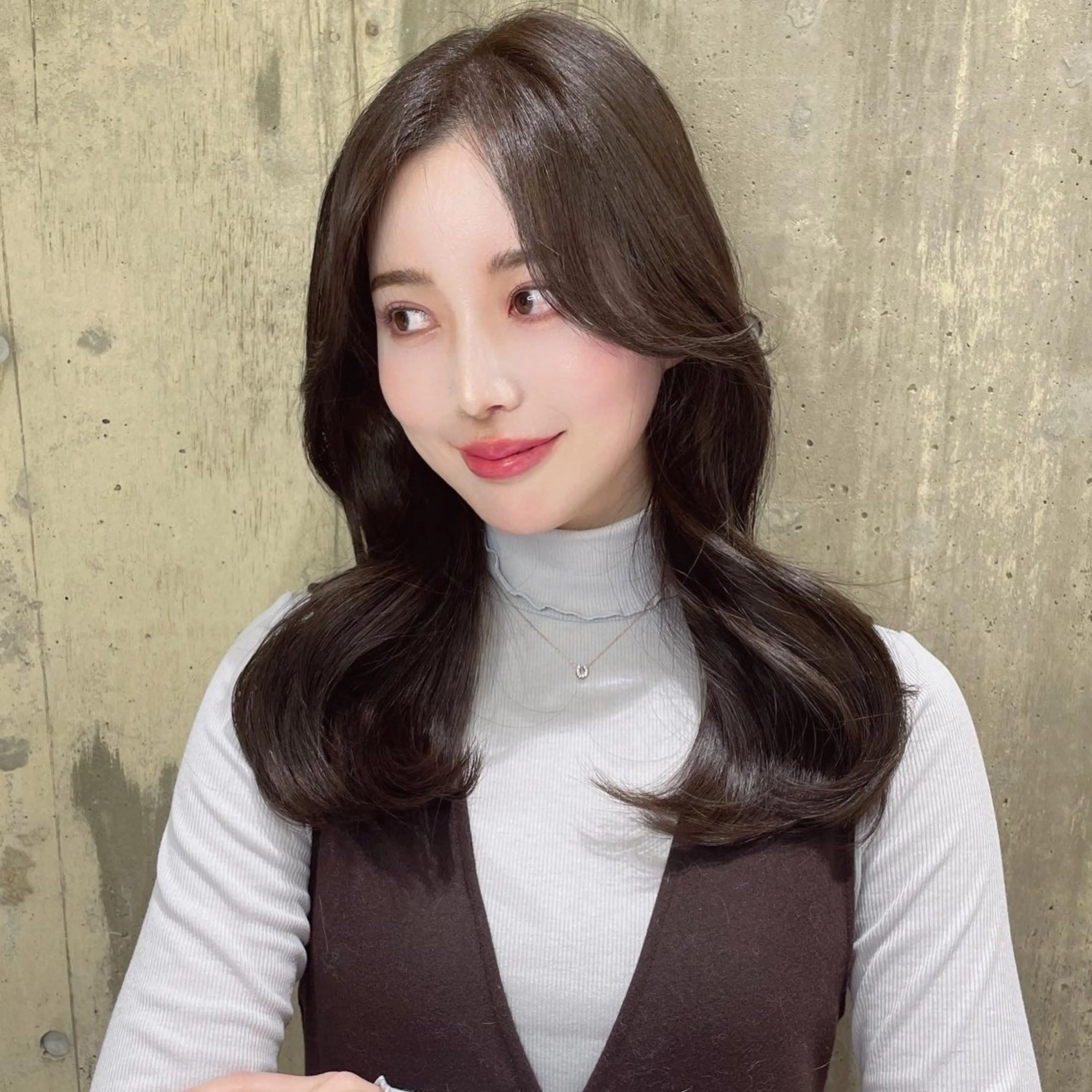 カット＋艶カラー＋オージュア4stepトリートメントの写真