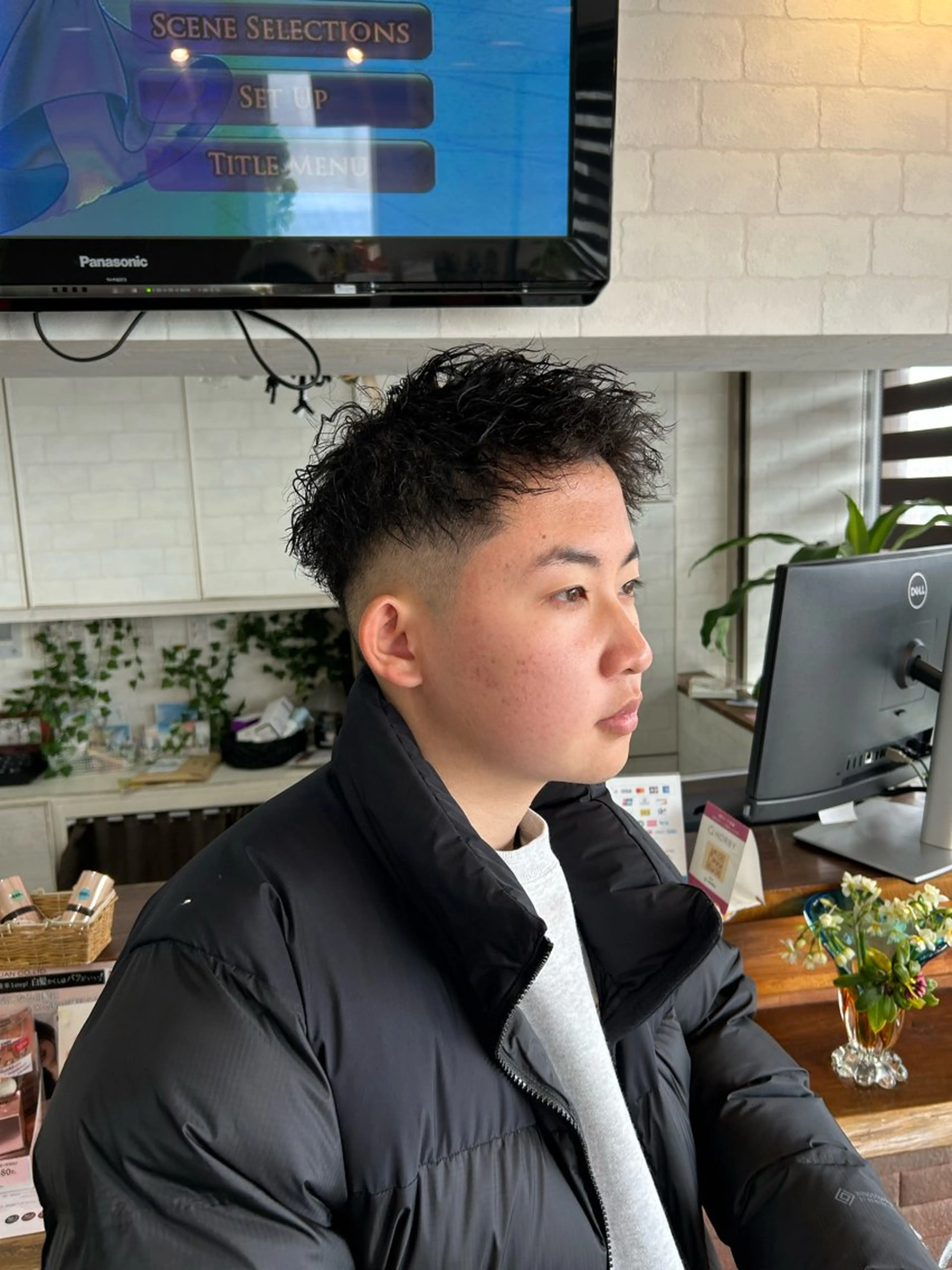 ショート パーマ メンズ アップバング メンズパーマ メンズツイストパーマ ツイストパーマ カット パーマ Hair  create Mano所属・堀一樹/ メンズヘア/パーマのヘアスタイル