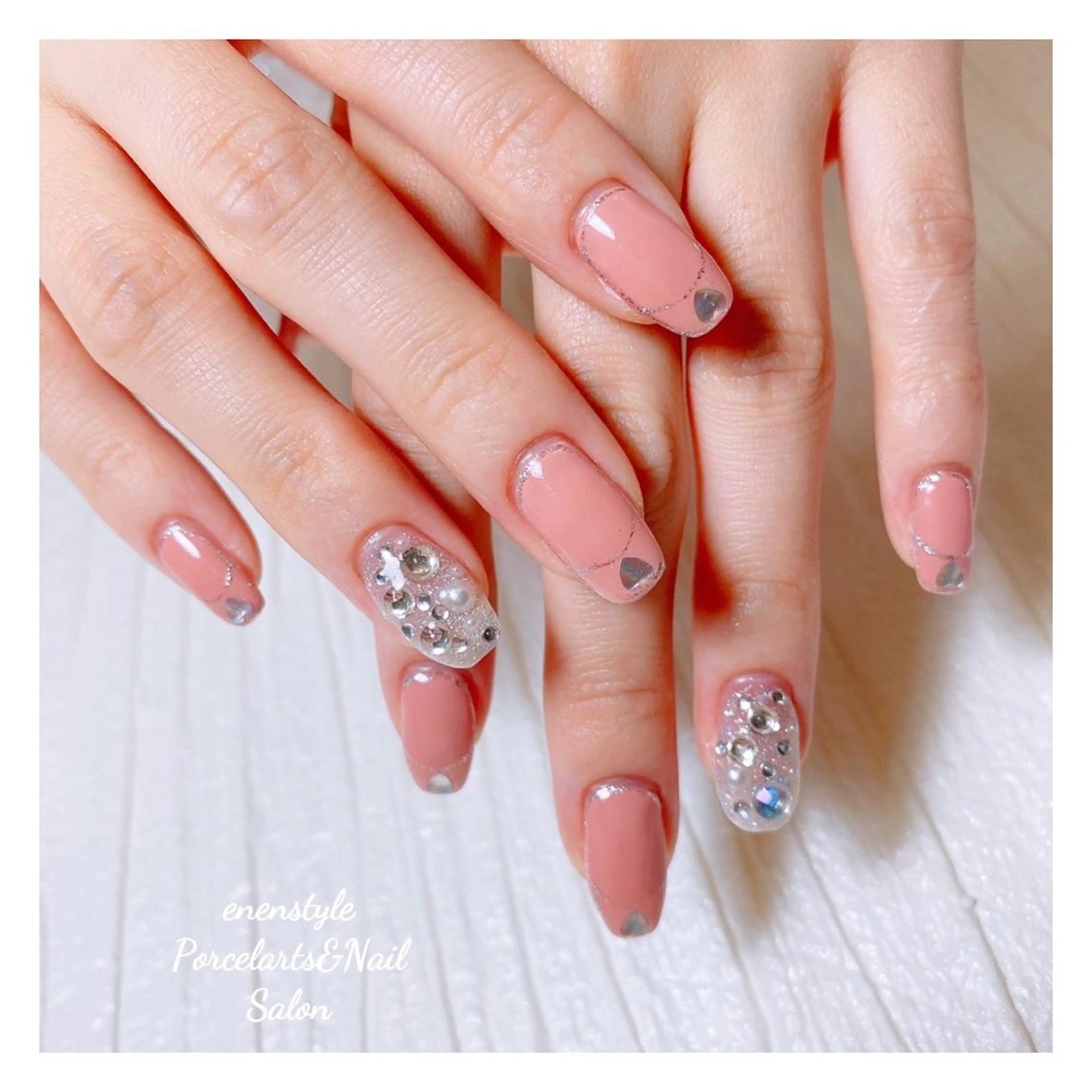 ミディアム ネイル 👑enen style👑のネイルデザイン