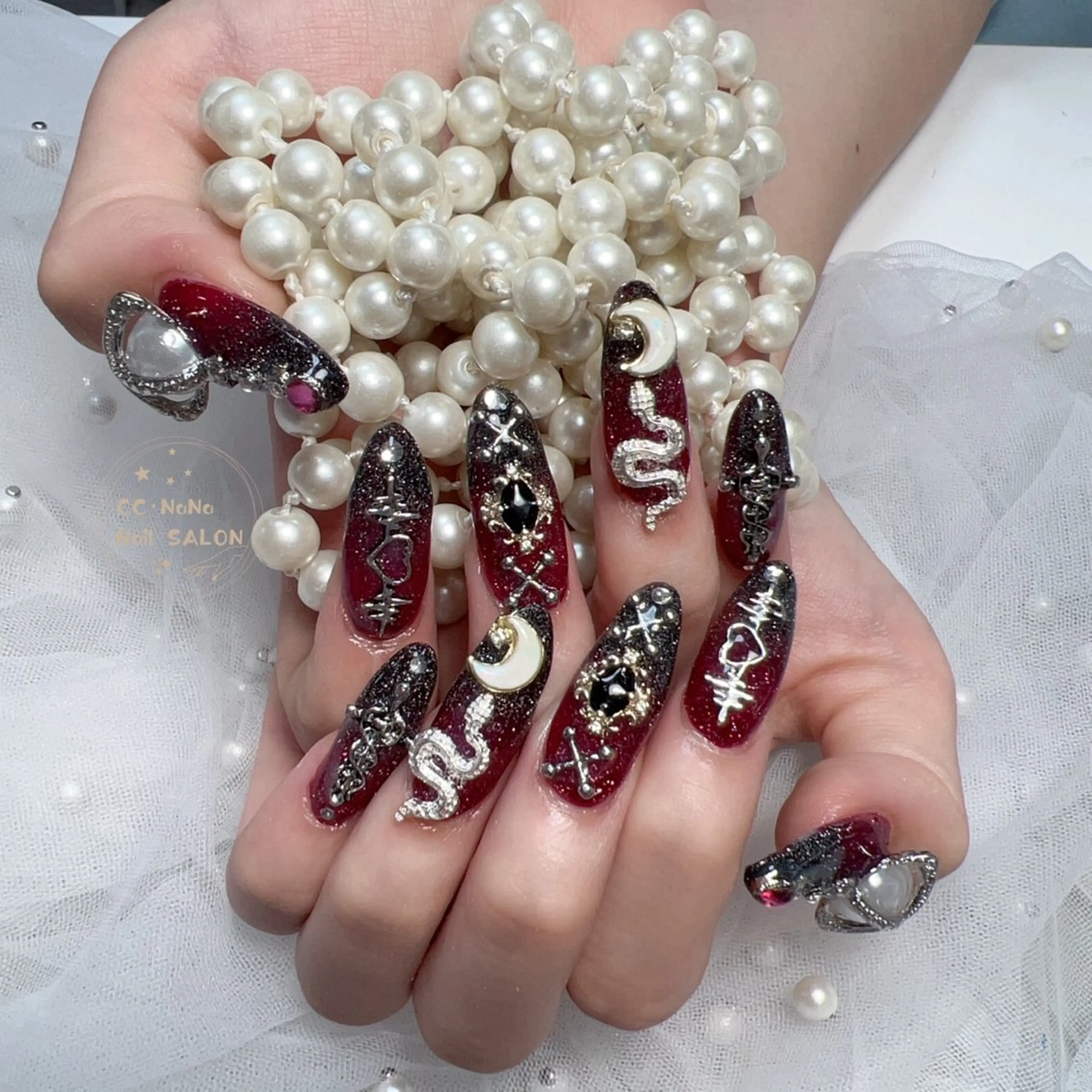 ネイル チークネイル フラッシュネイル ハート キラキラネイル 韓国ネイル ハンドネイル 💎CC・NaNa 韓国風ネイル🌙Cのネイルデザイン