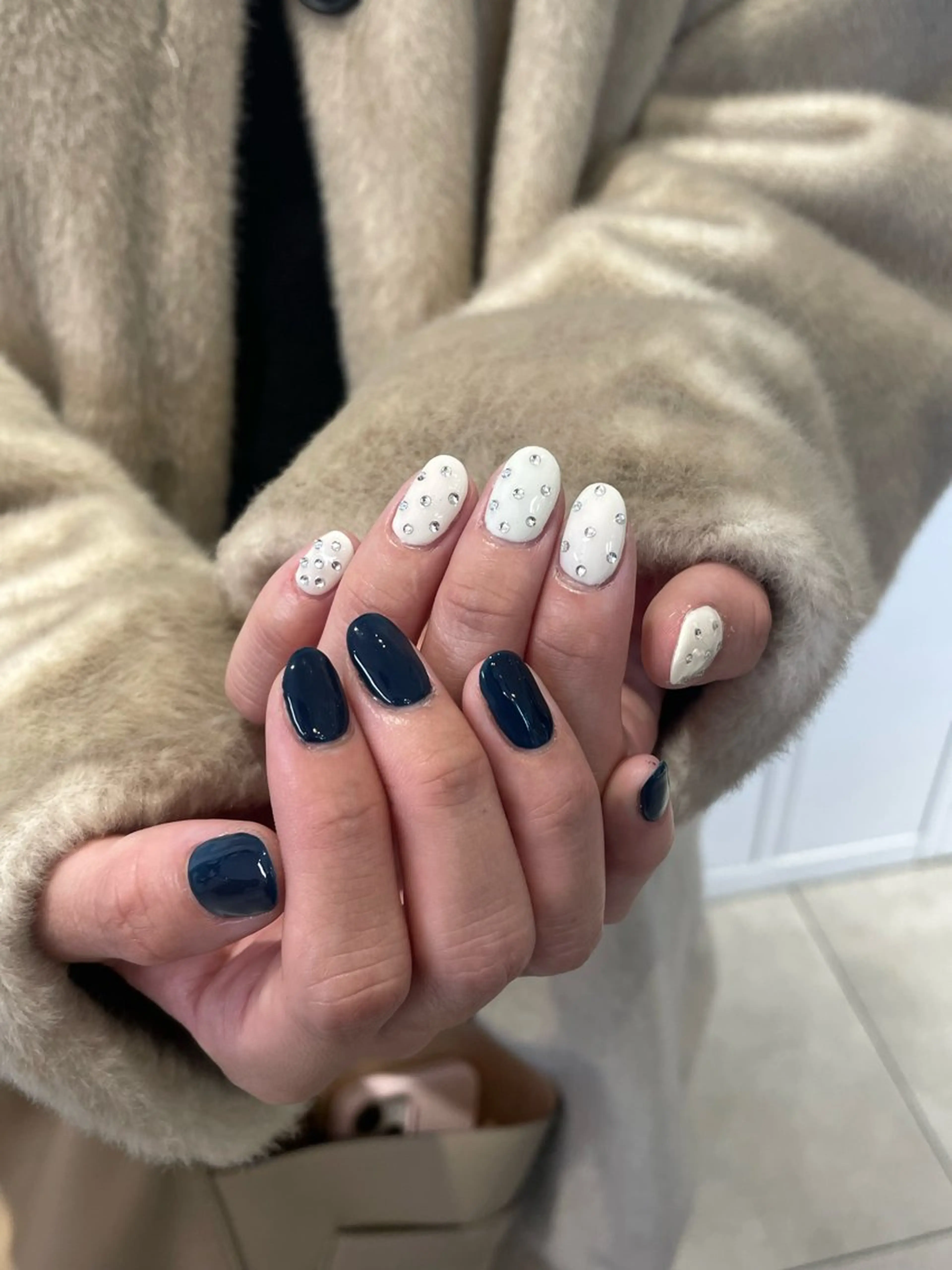 ネイル ハンドネイル 🌟暖色系ハイトーン 🌟AIのヘアスタイル