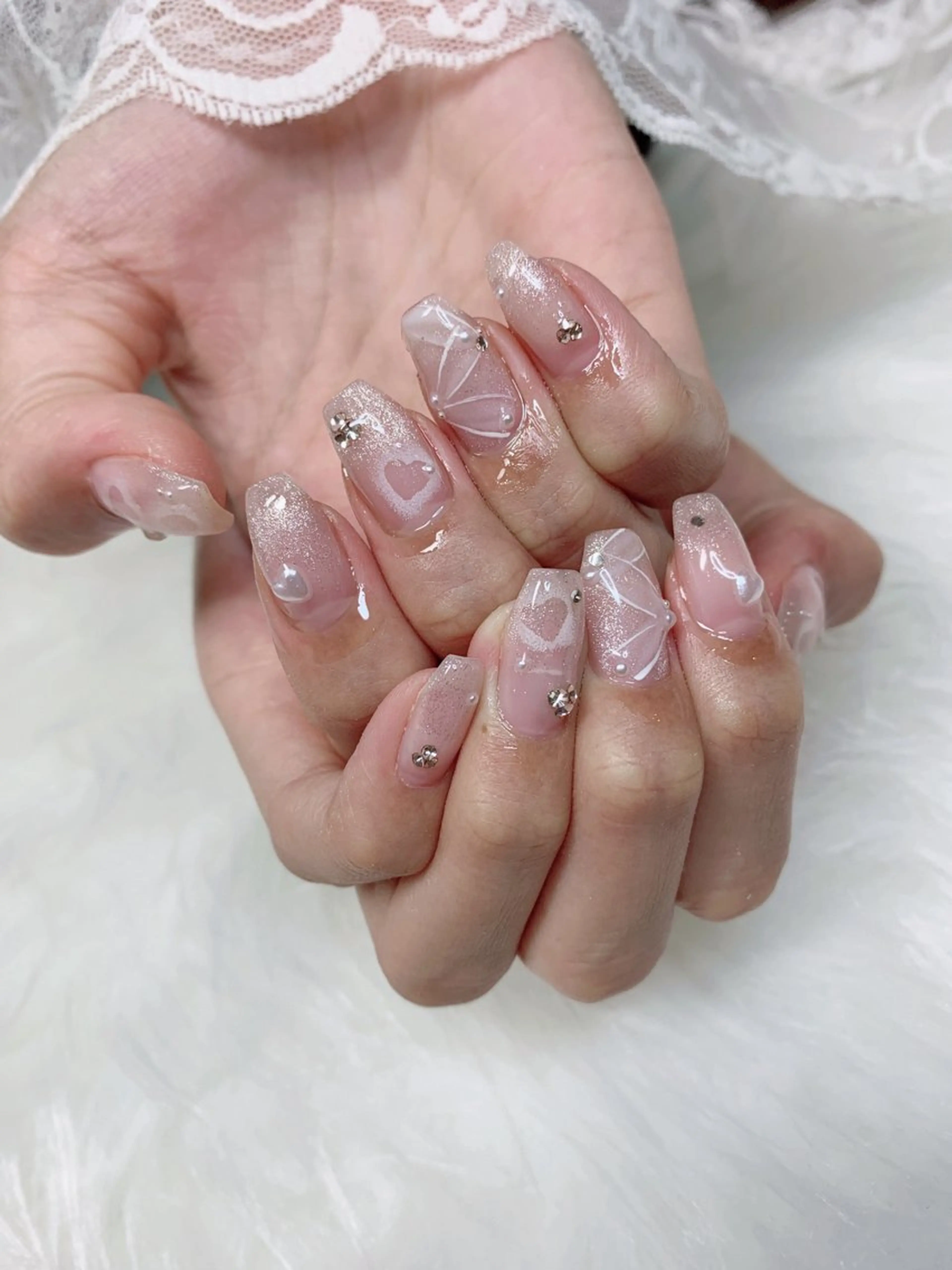 ネイル ハンドネイル La neige* yuki 🥯🍑のネイルデザイン