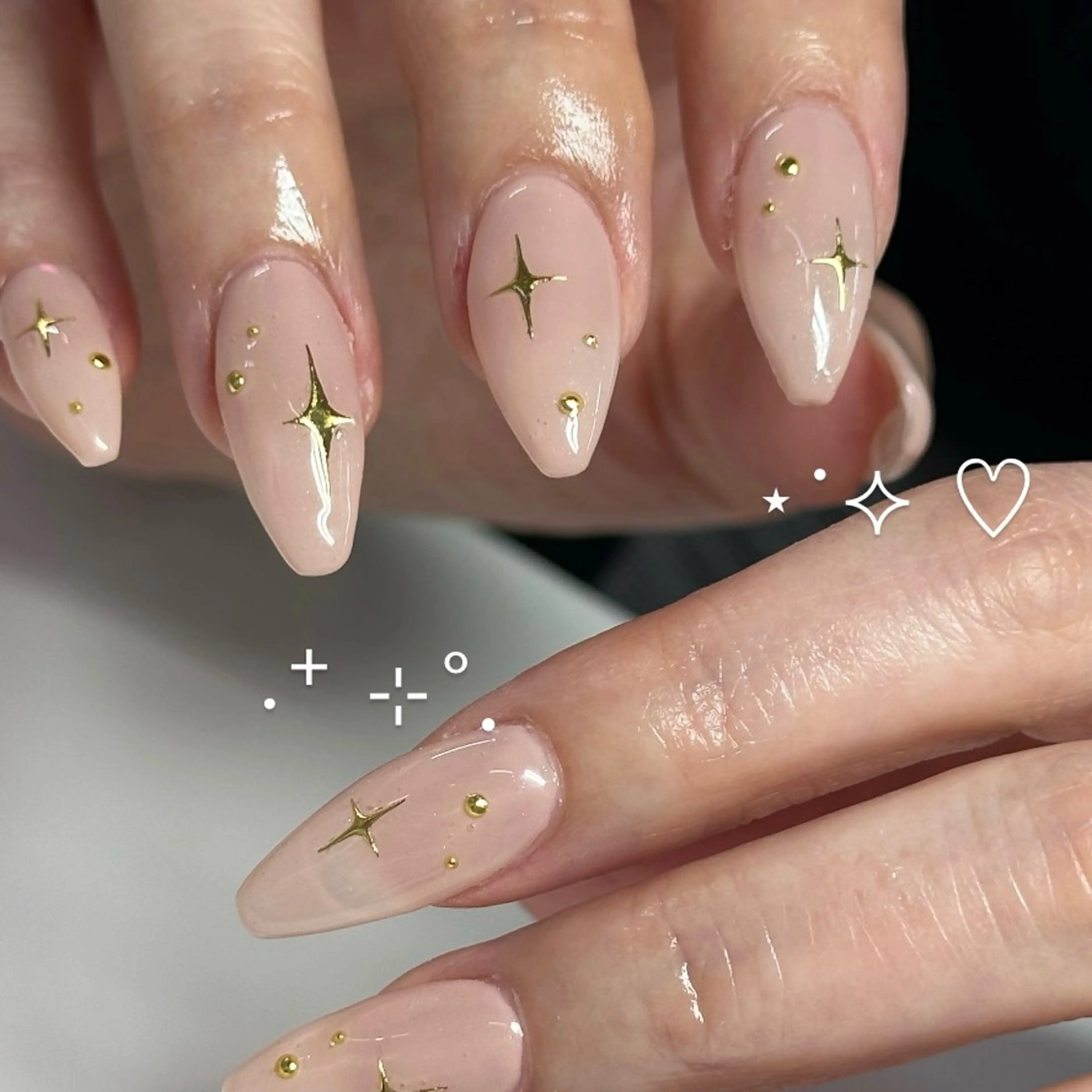 ネイル ゴールド ピンク ハンドネイル WOLTOKYO渋谷 yunaのネイルデザイン