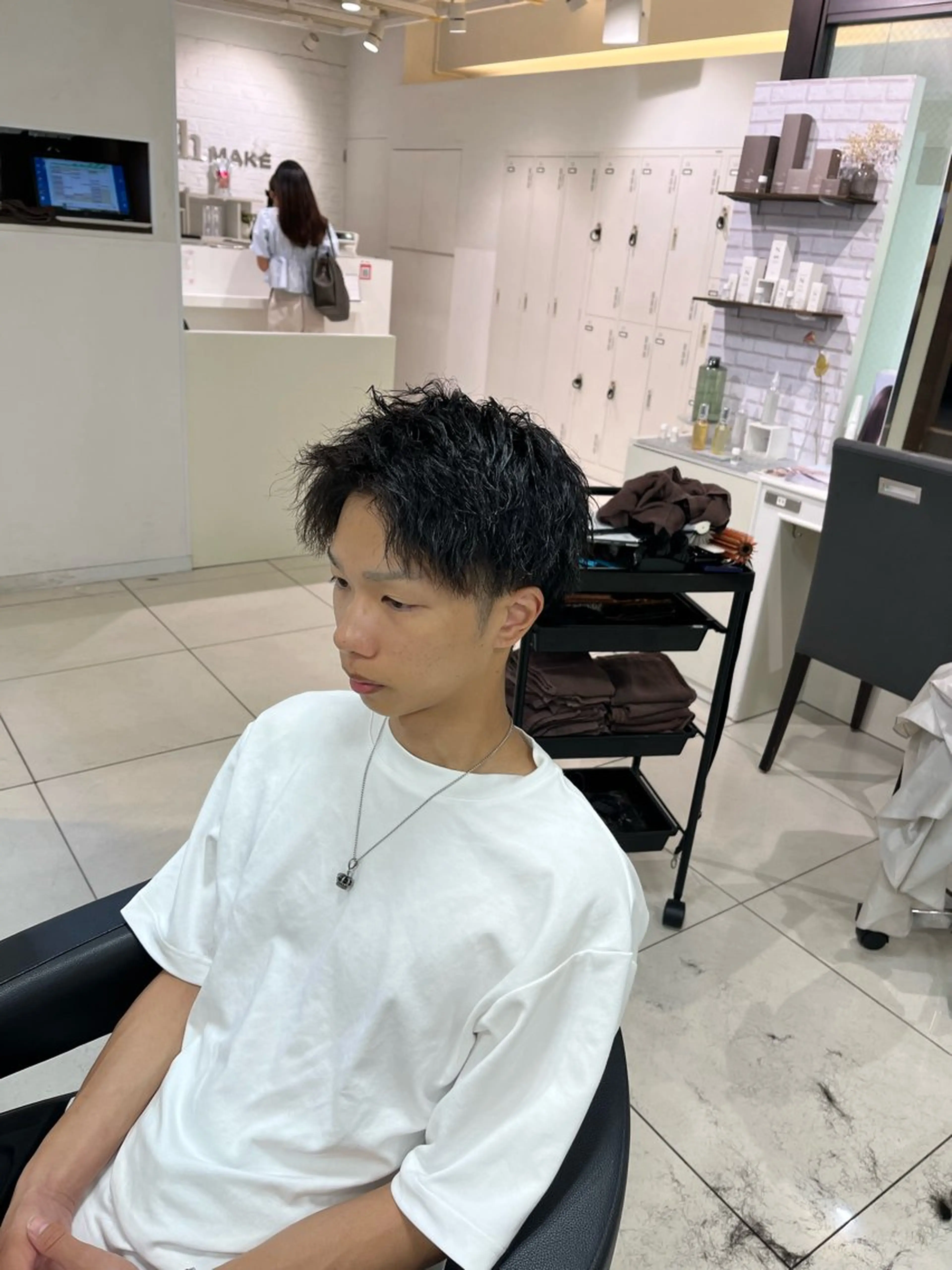 ショート メンズ カット パーマ トリートメント 【シャドウパーマ センターパート】義心のヘアスタイル