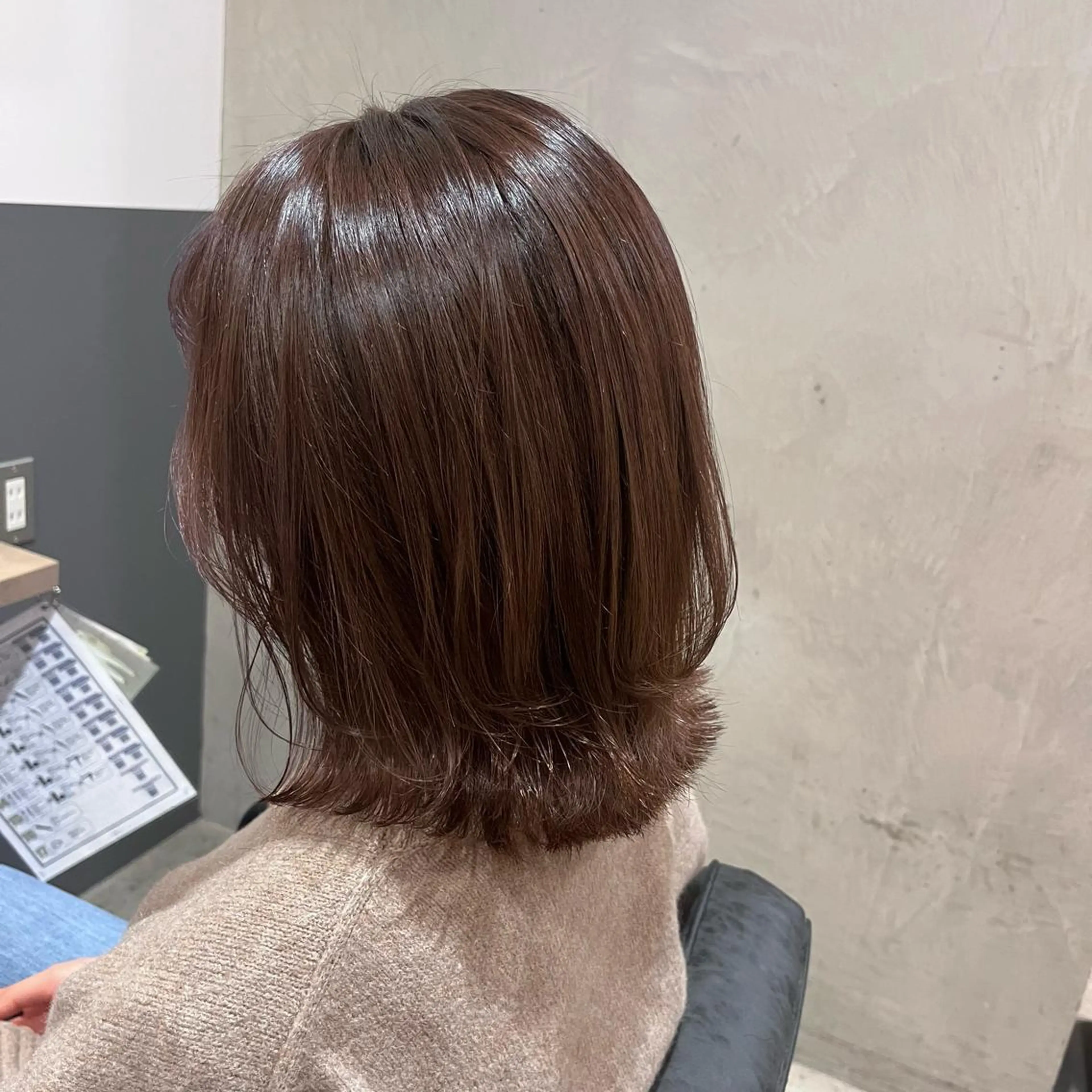 ミディアム カラー ベージュカラー 外ハネヘア Lolonois三国店所属・新村 小夏のヘアスタイル