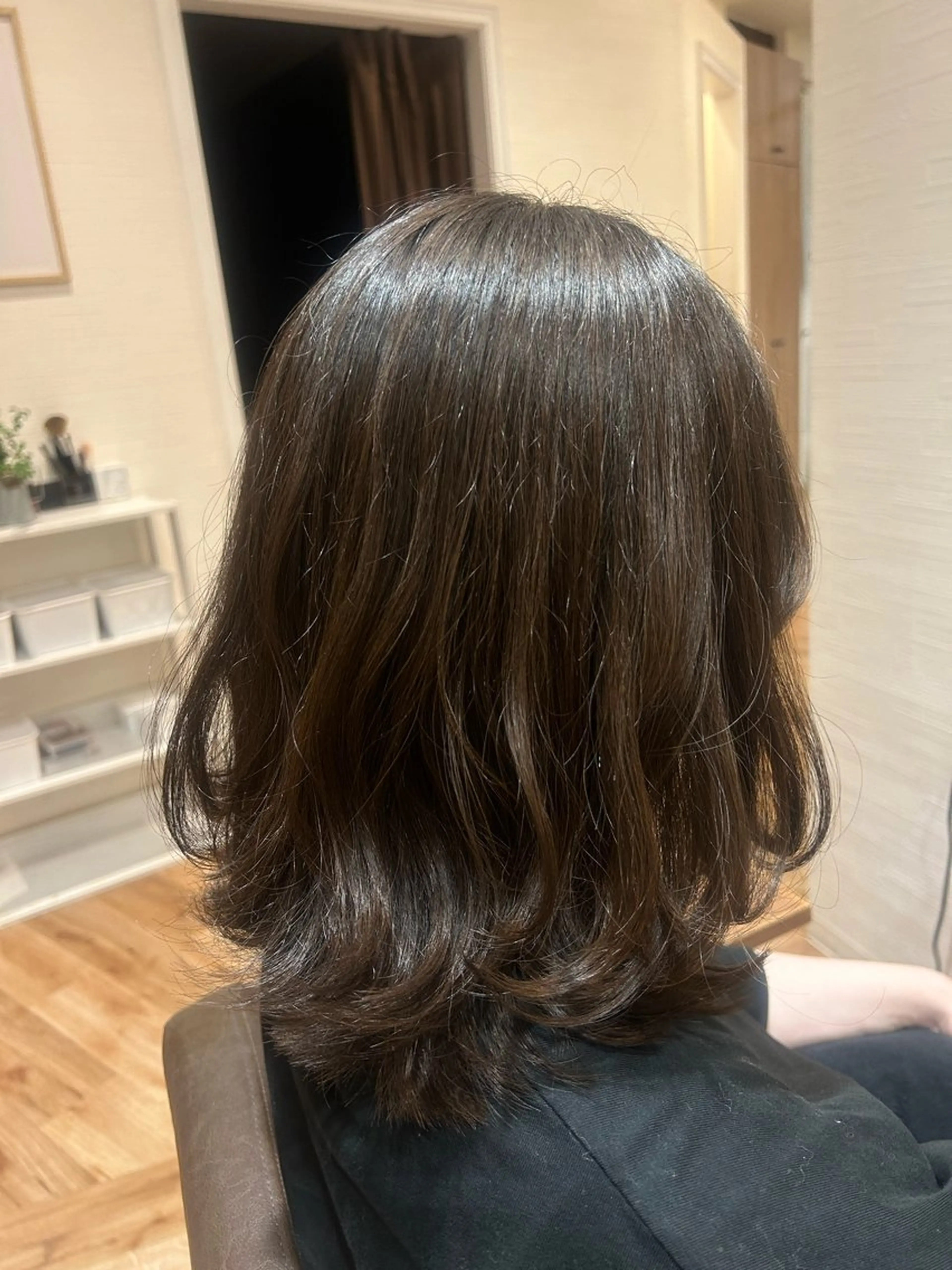 ミディアム 篠原 来実のヘアスタイル