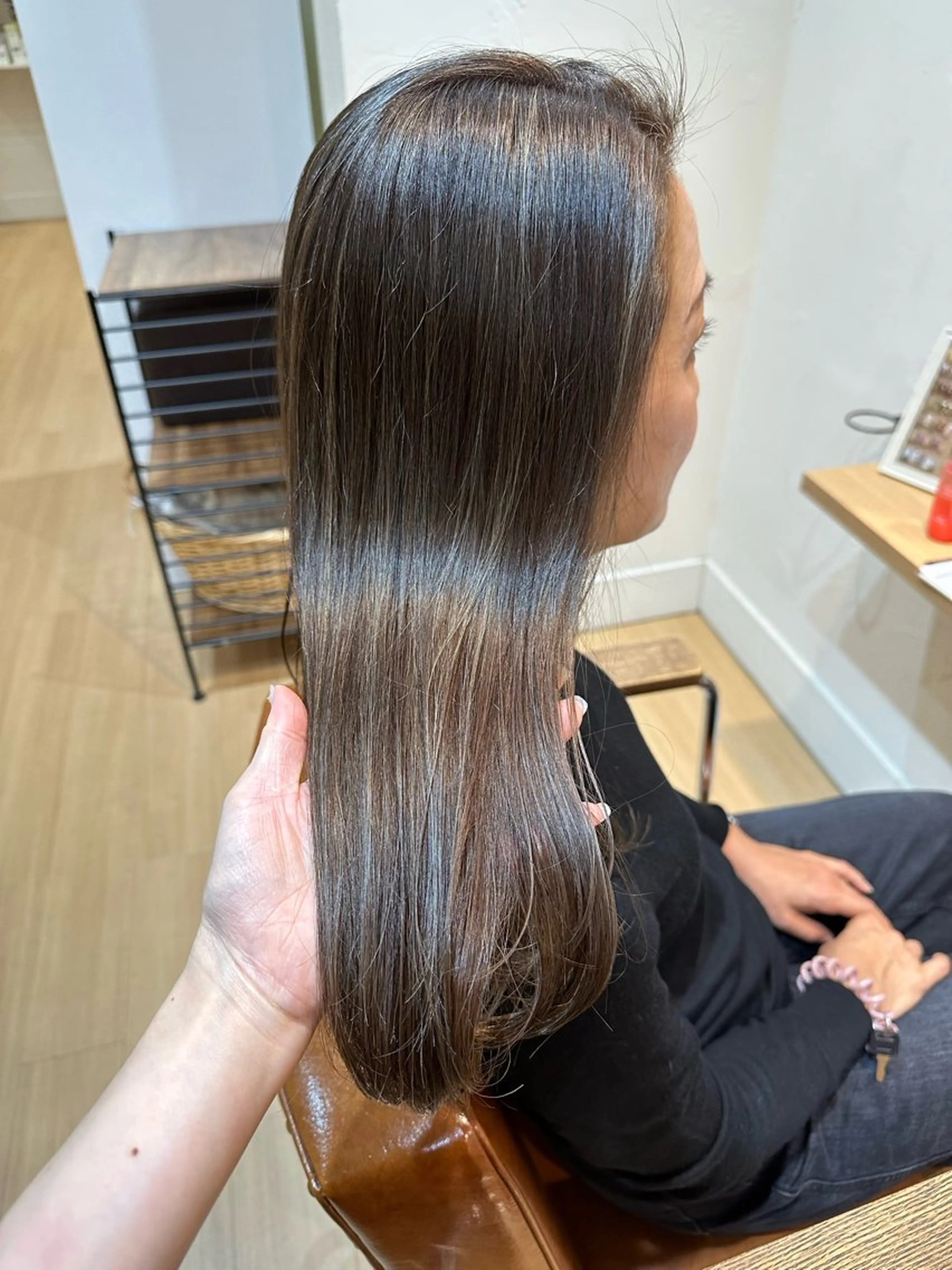 セミロング カラー 透明感カラー ハイライトカラー オレンジ ハイライト luve heart's And Be  minamisemba所属・脇坂 佳世の眉毛・アイブロウイメージ