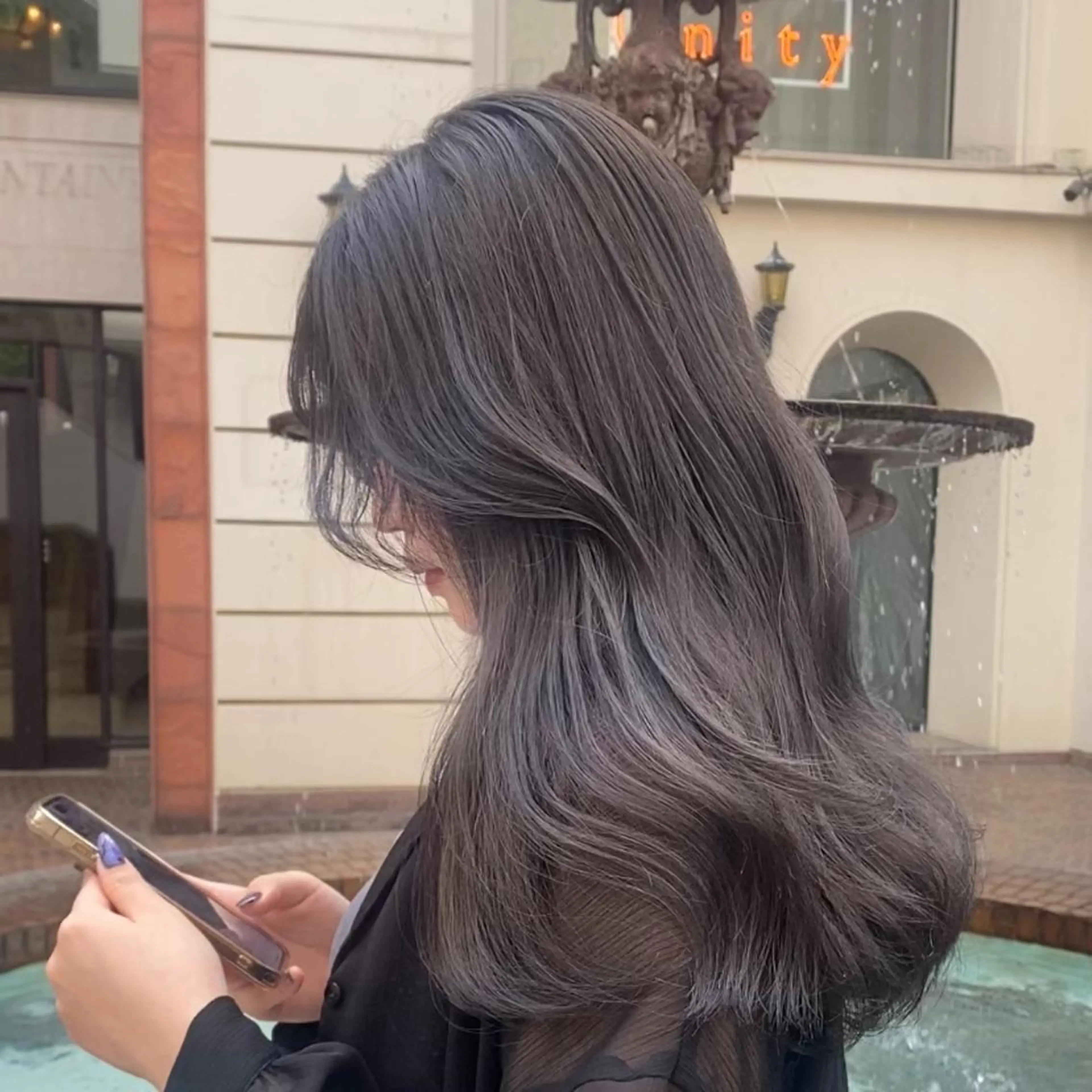 ロング ヘアカラー トリートメント 韓国レイヤー/透明感 カラー🦋mioのヘアスタイル