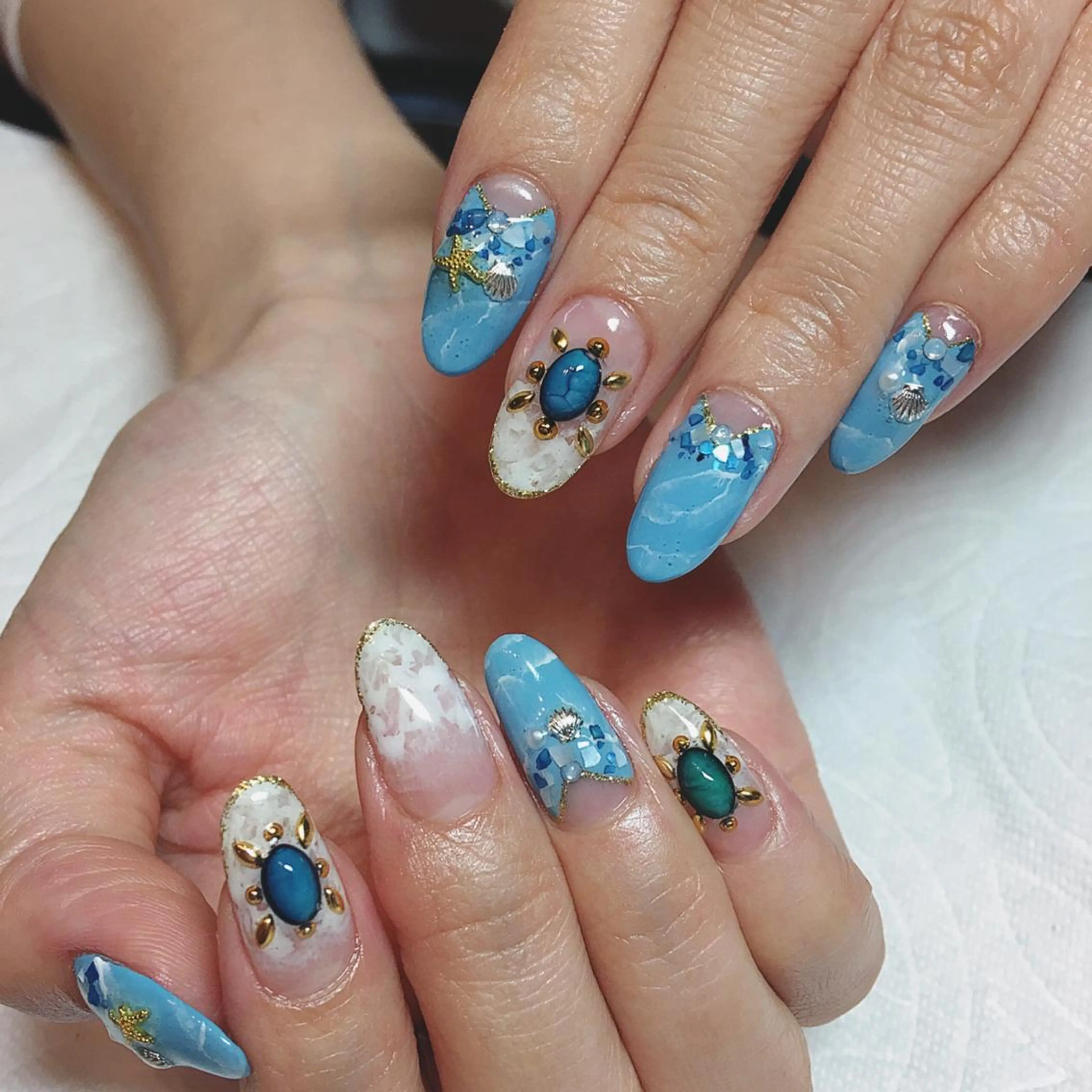 ネイル ジェルネイル 大理石ネイル(マーブル) ストーンネイル 夏ネイル THECOLORS所属・近貞 莉奈のネイルデザイン