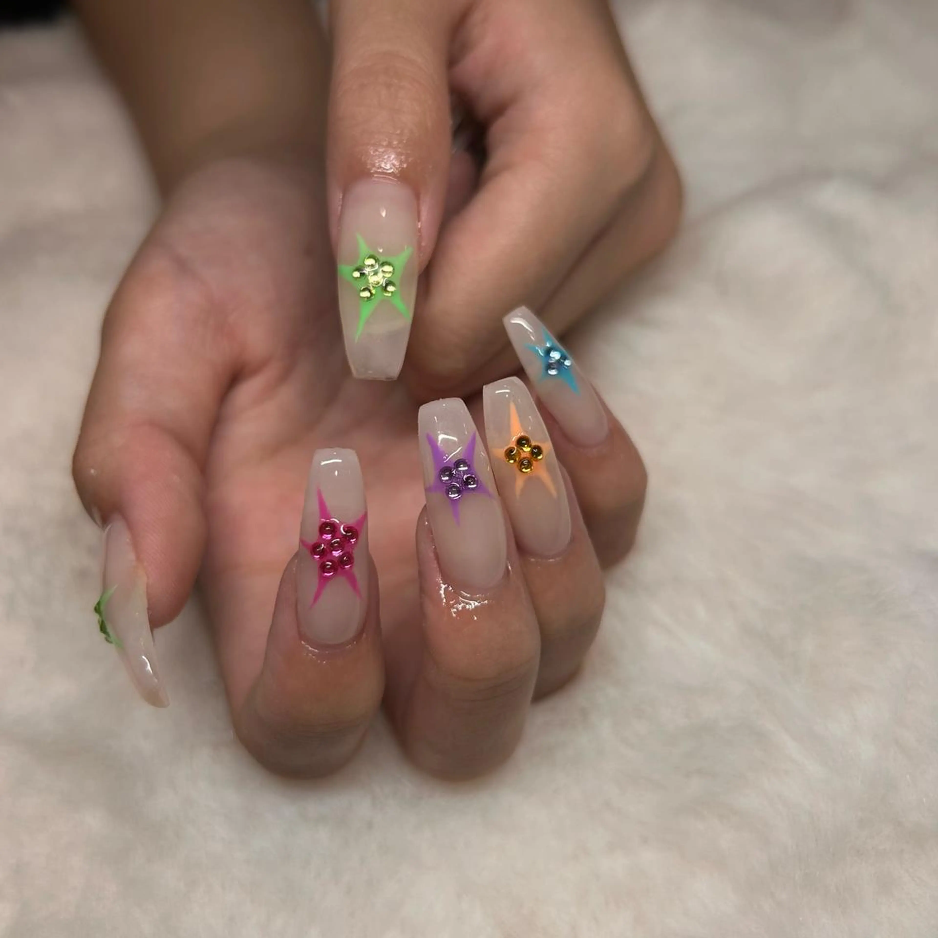 ネイル ロングネイル ハンドネイル Megu 【 cutill 】のネイルデザイン