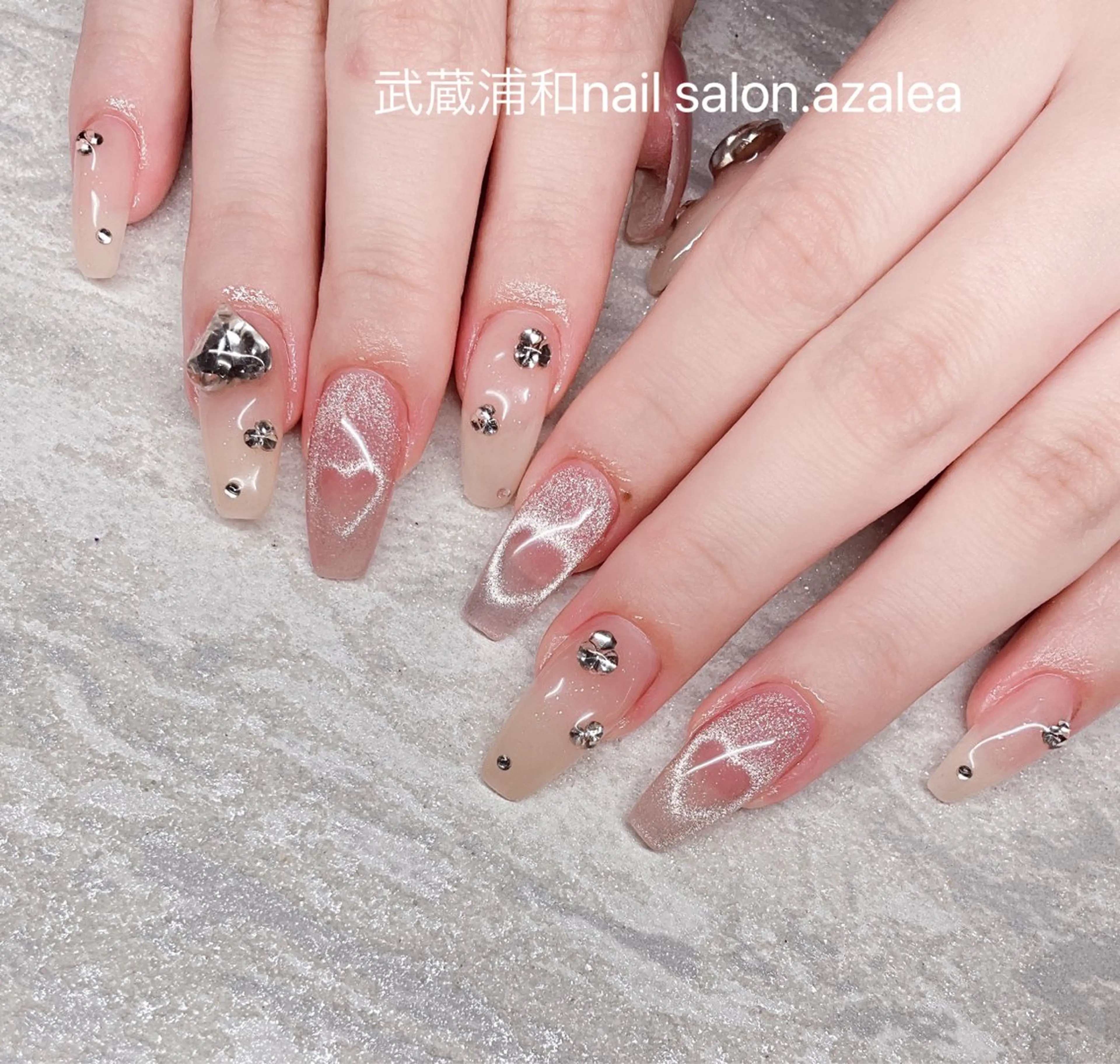 ネイル ハンドネイル R inのネイルデザイン