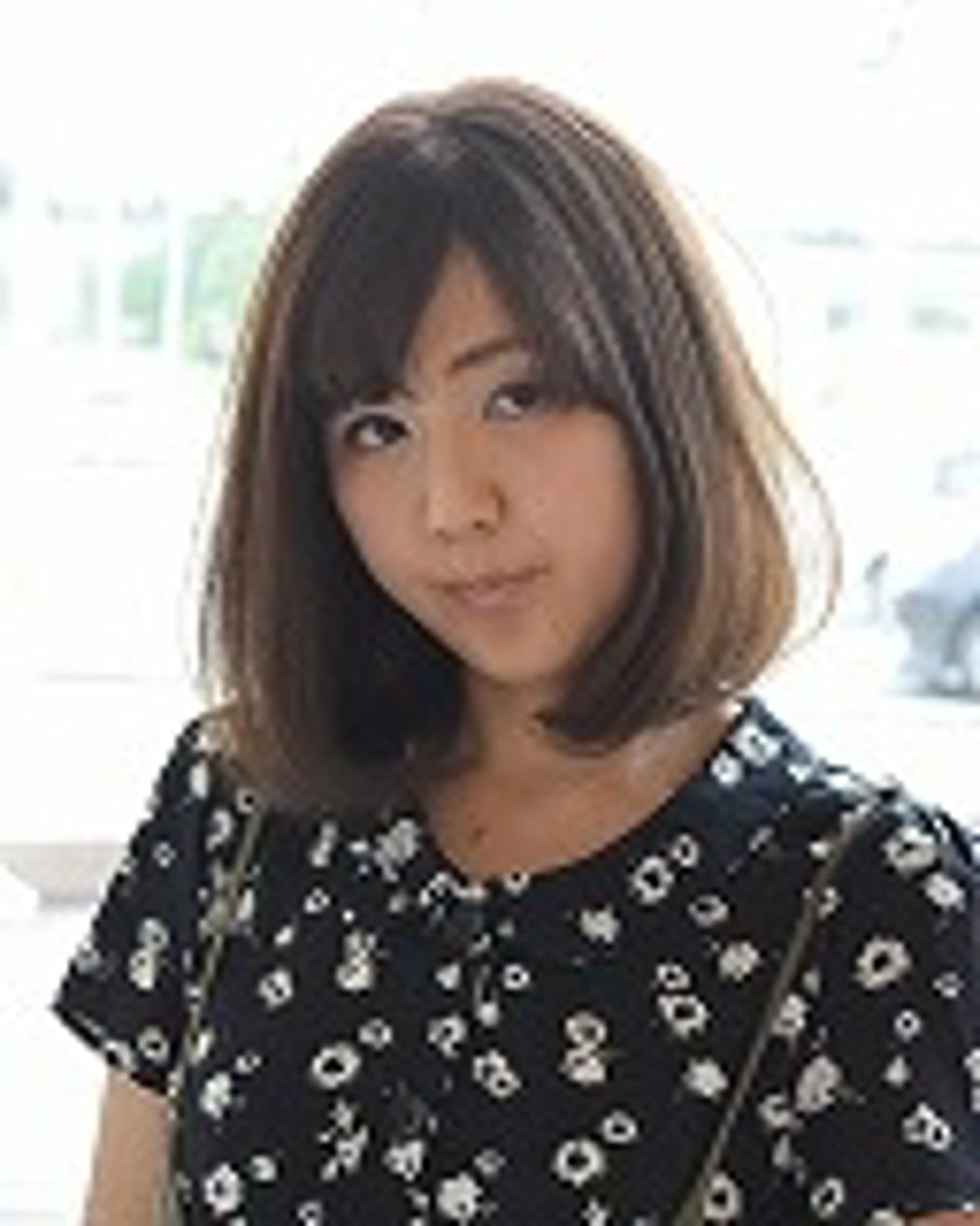 ミディアム シ マのヘアスタイル