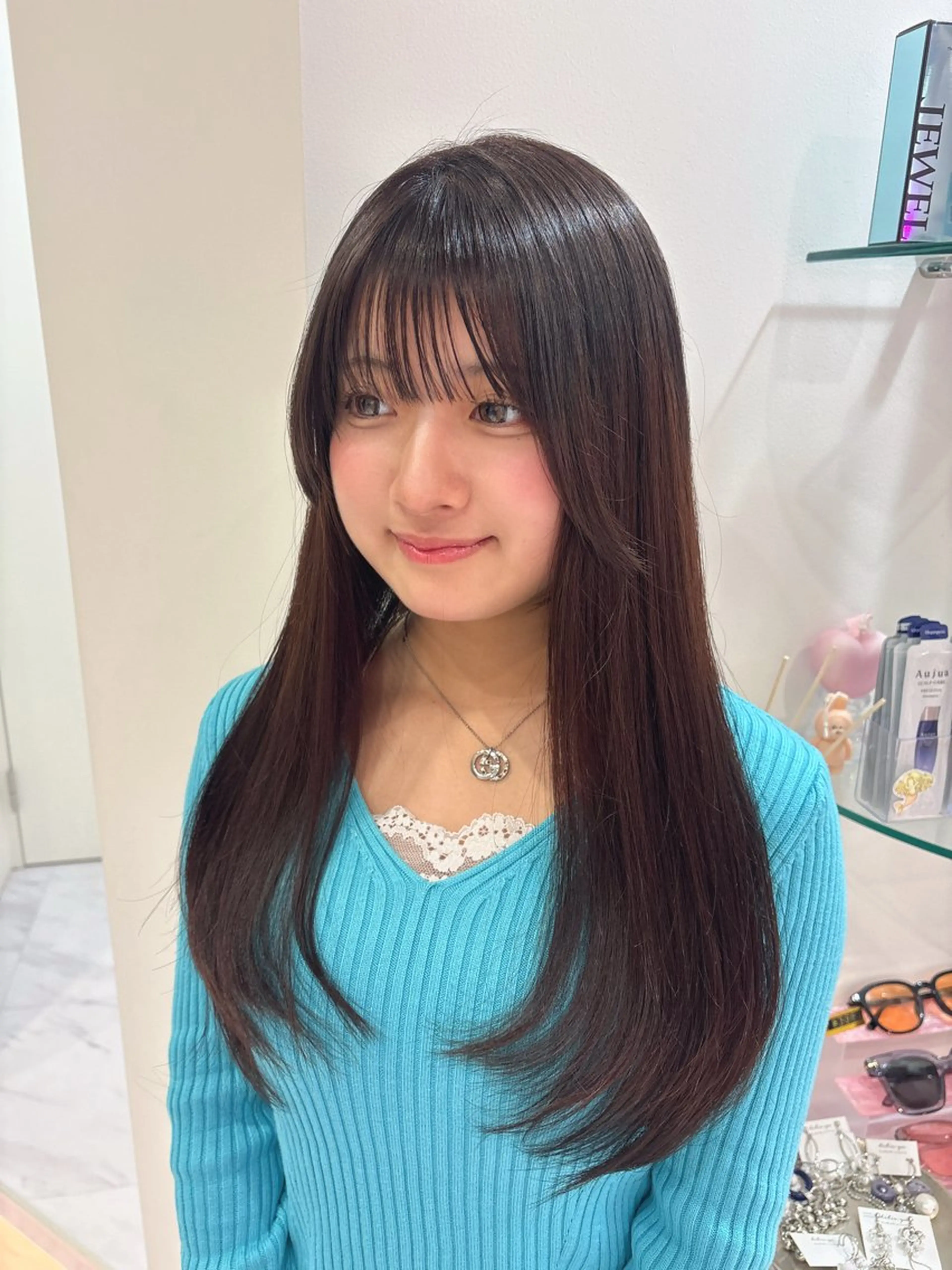 ロング レイヤーカット ローレイヤー カット ヘアカラー MONA HARUNA💫のヘアスタイル