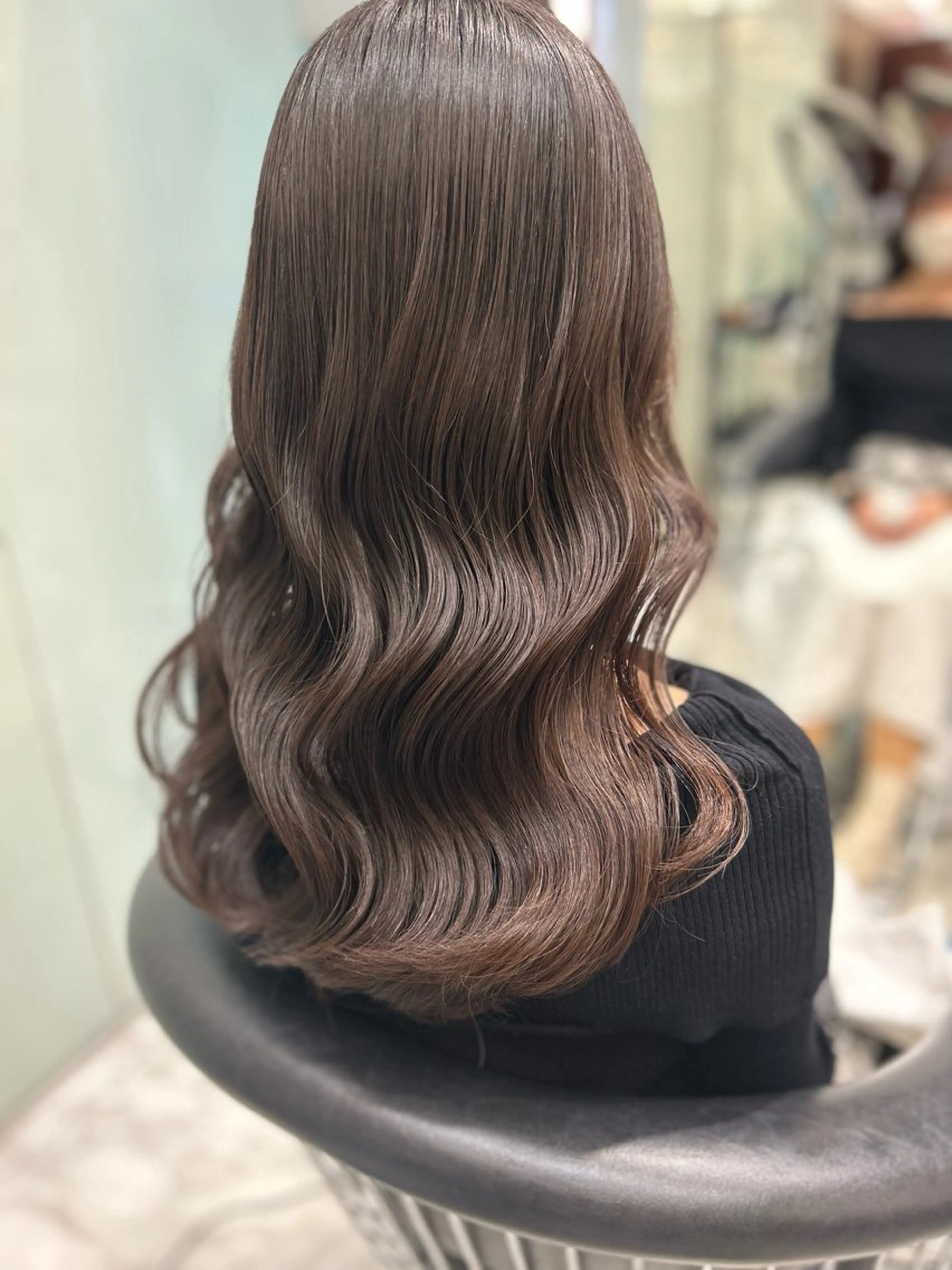 セミロング カラー パーマ カット ヘアカラー コテ巻き風パーマ✨ 韓国ヘア🤎近下菜央のヘアスタイル