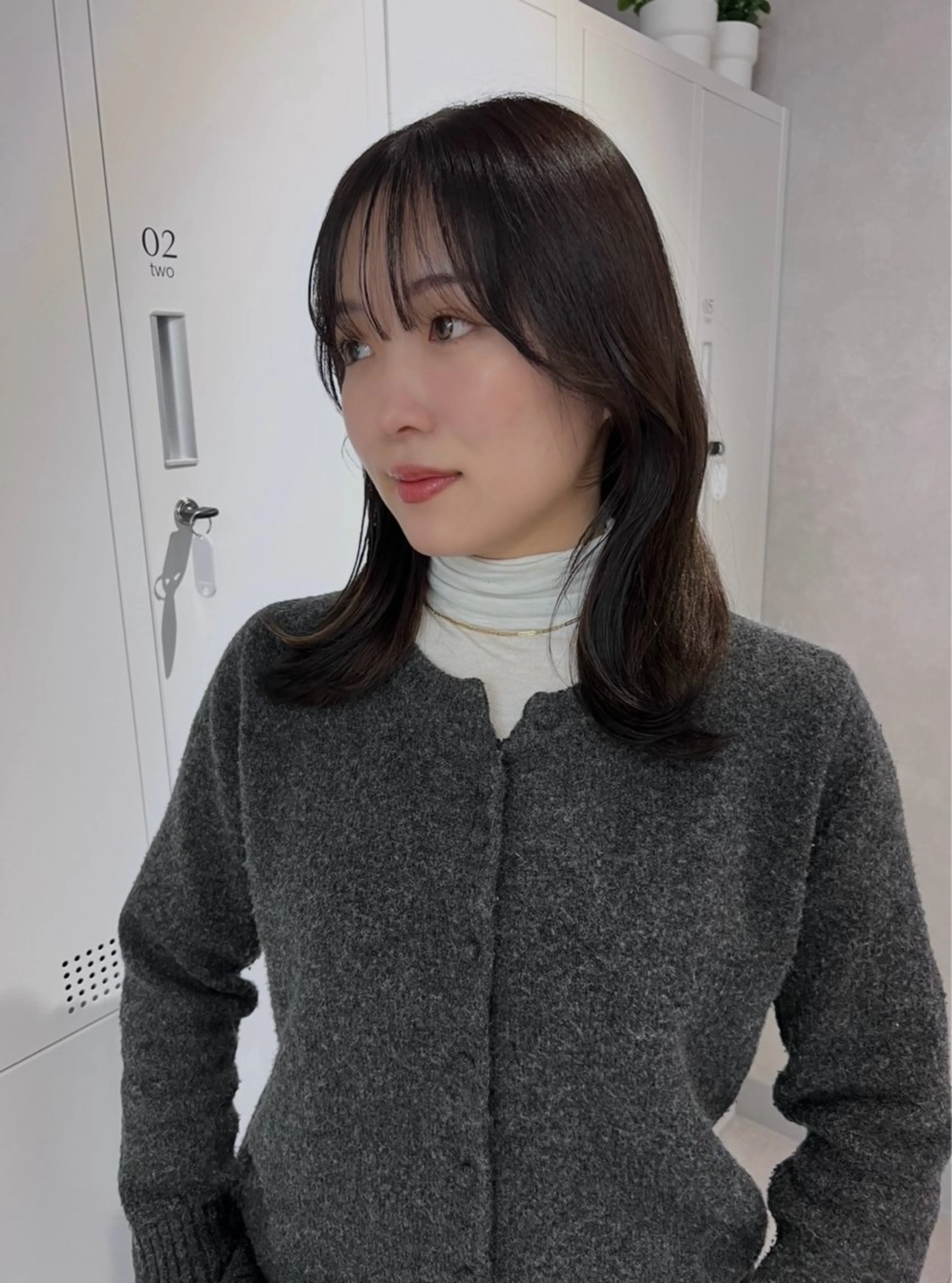 ミディアム カラー 黒髪 ブリーチ 透明感カラー 顔周りカット レイヤーカット カット ヘアカラー 透明感/レイヤー 🇰🇷tomonaのヘアスタイル