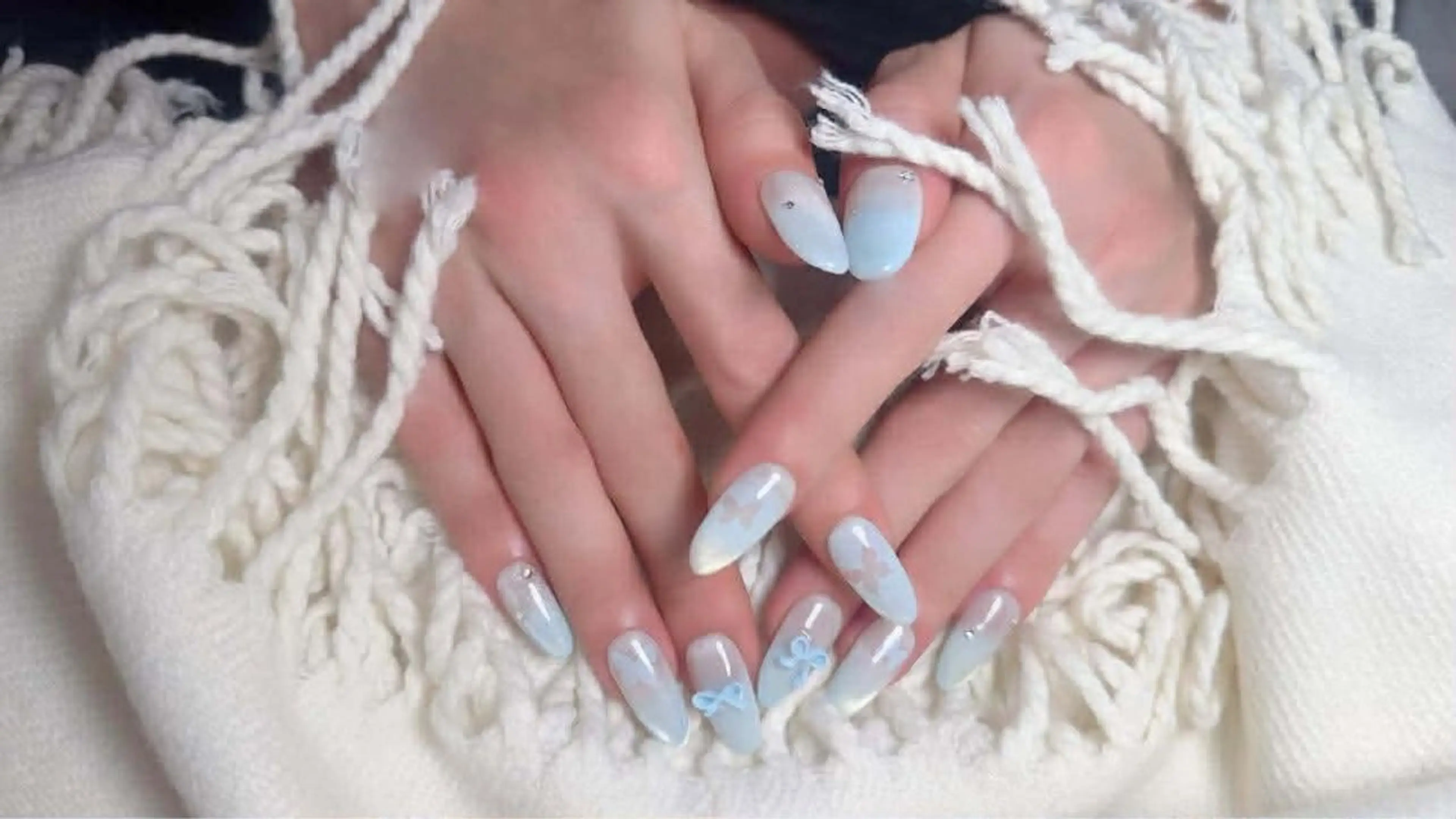 ネイル バラ ばらのネイルデザイン