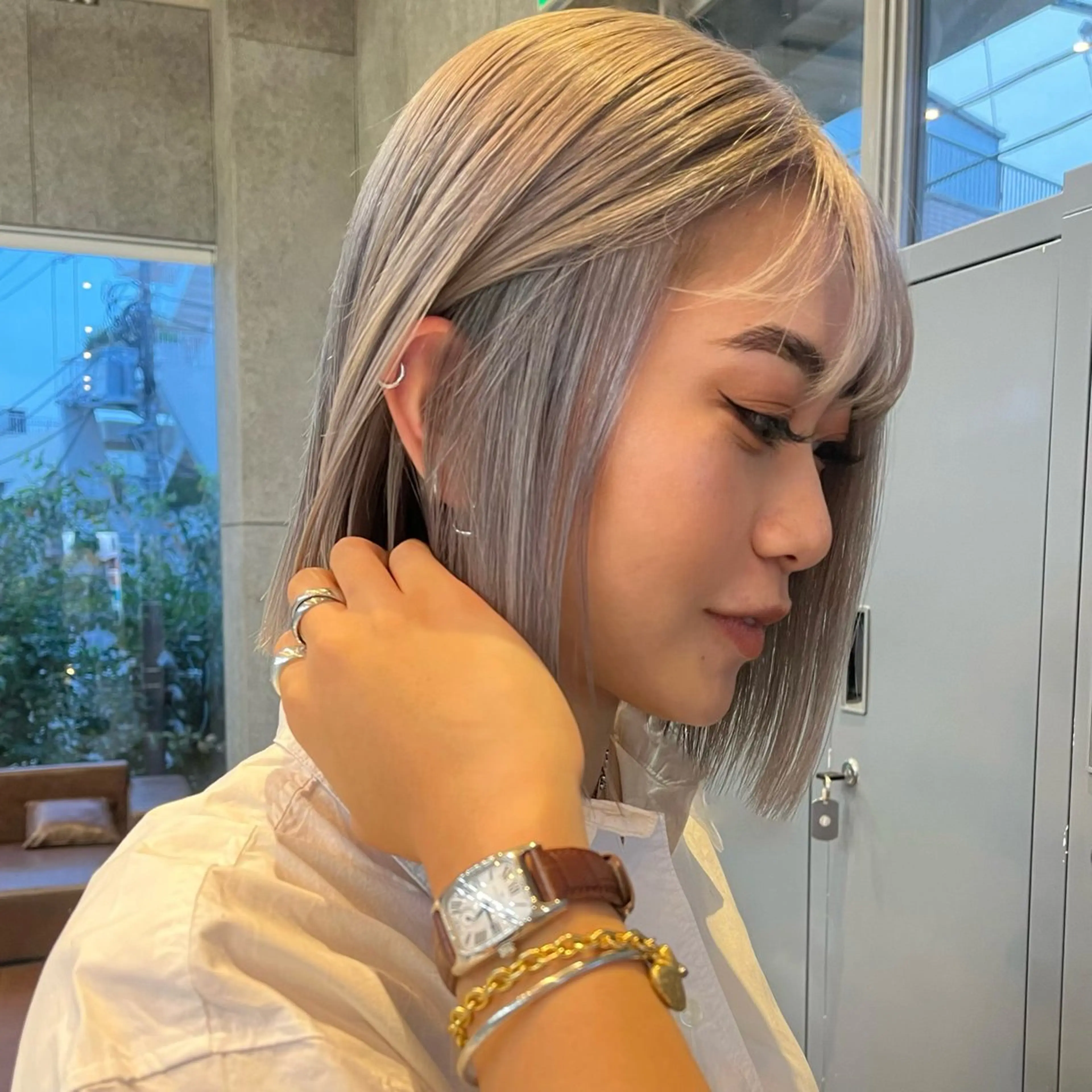 ショート カラー ベージュカラー ボブハイトーン🦖 デザインMAMIのヘアスタイル