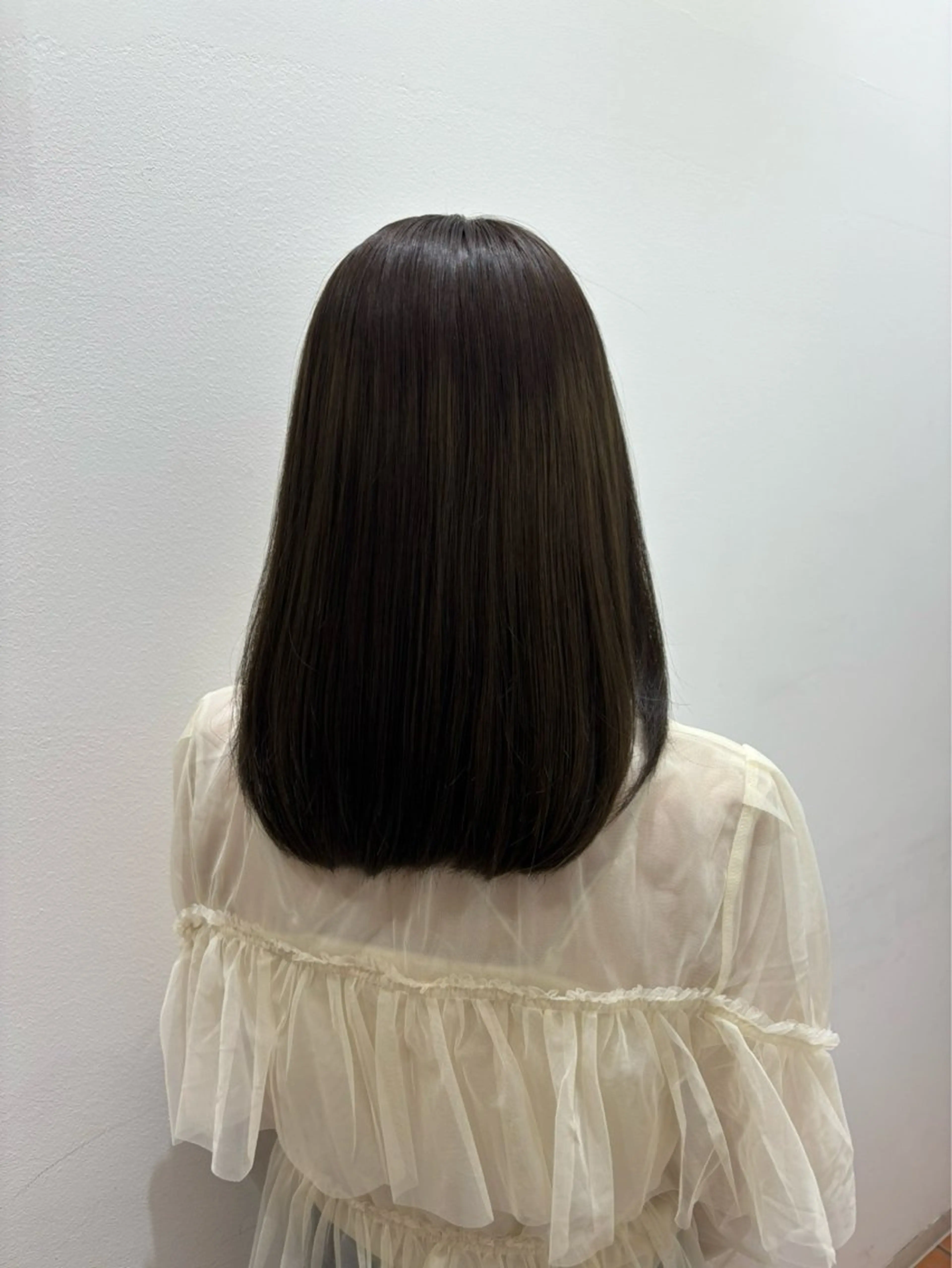 セミロング カラー ブラウンカラー オリーブブラウン ヘアカラー 🫧Ash中目黒 Kotoka🫧のヘアスタイル